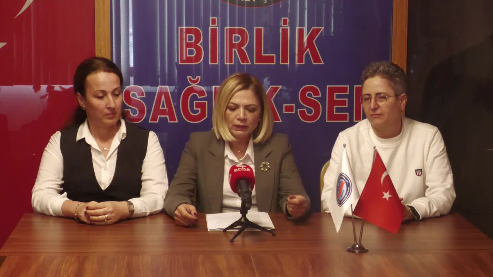 BİRLİK SAĞLIK-SEN: “TIBBİ SEKRETERLERİN YÜZDE 50’Sİ EN AZ BİR DEFA FİZİKSEL VEYA SÖZLÜ ŞİDDETE UĞRUYOR”