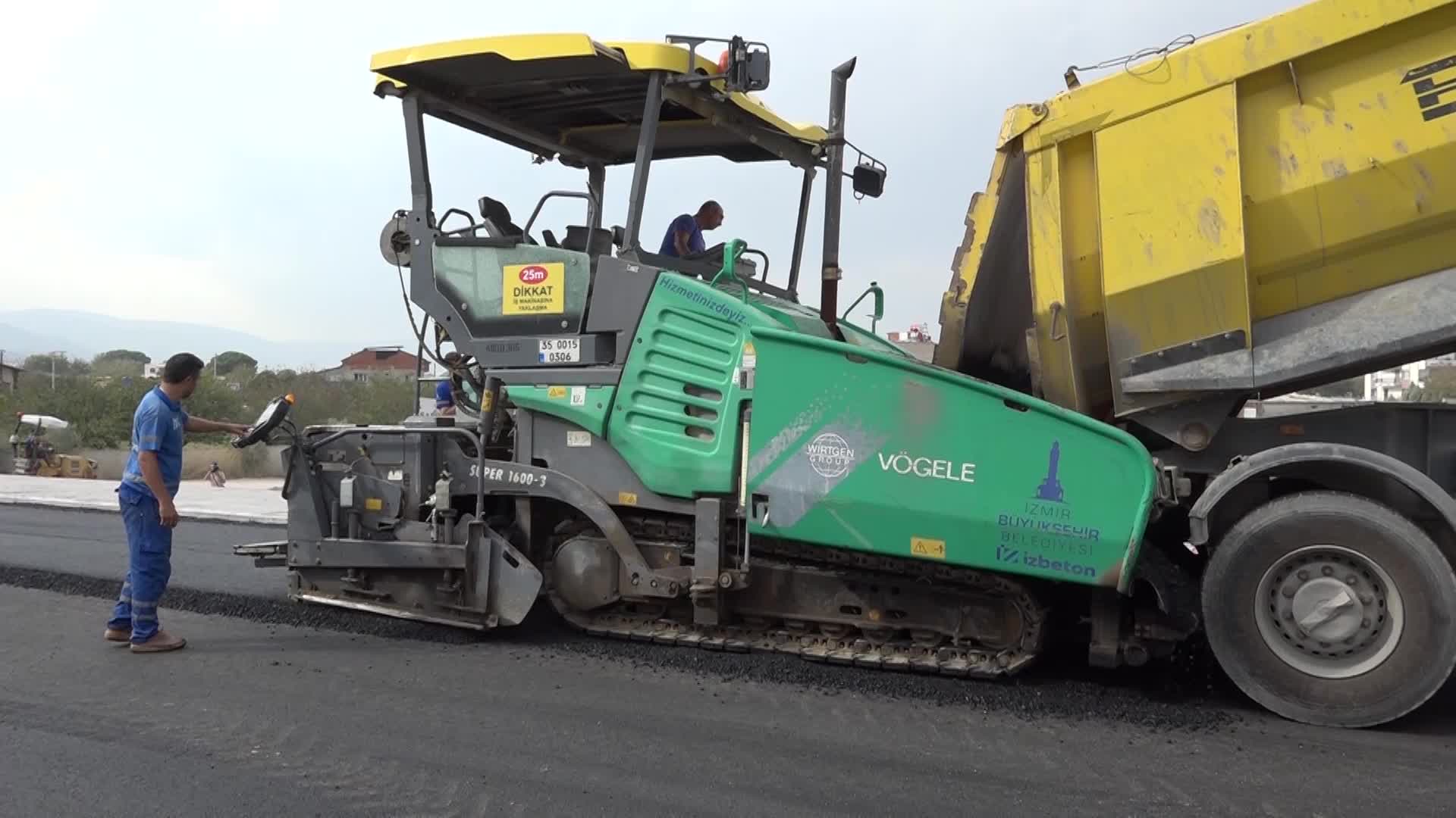 İZMİR'İN 66 TAŞIT VE YAYA KÖPRÜSÜ YENİLENDİ