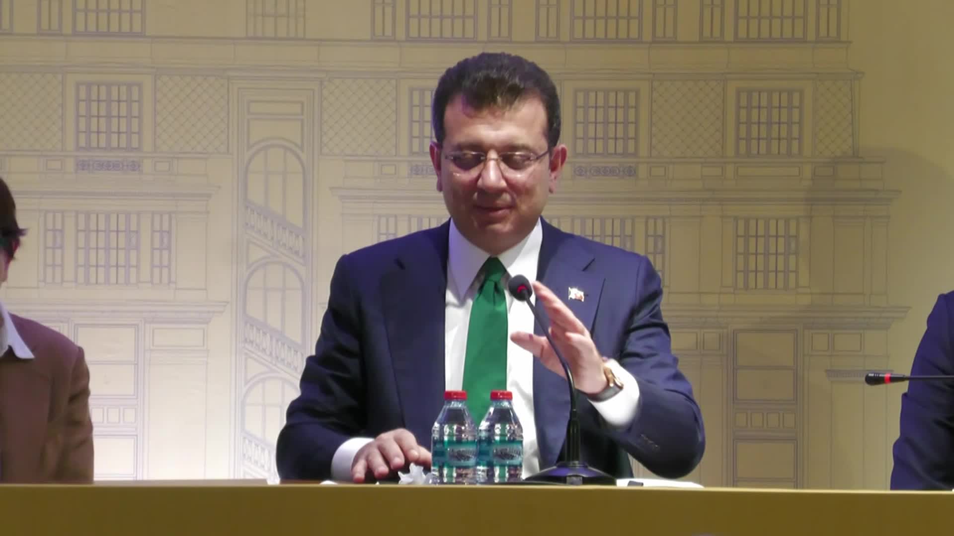 İMAMOĞLU: ZAFER TOPRAK KÜTÜPHANESİ CUMHURİYET TARİHİ ARAŞTIRMA MERKEZİ İSTANBULLULAR İÇİN MUAZZAM BİR KÜLTÜR DURAĞI OLACAK