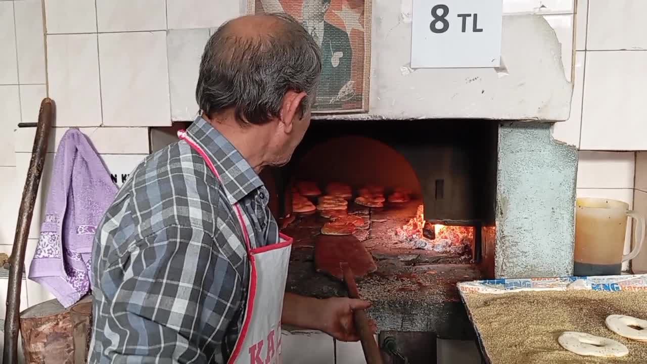 KADİRLİLİ SİMİT ÜRETİCİSİ "KÜNCÜYÜ 7 LİRAYA ALIYORDUK BU SENE 100 LİRA"