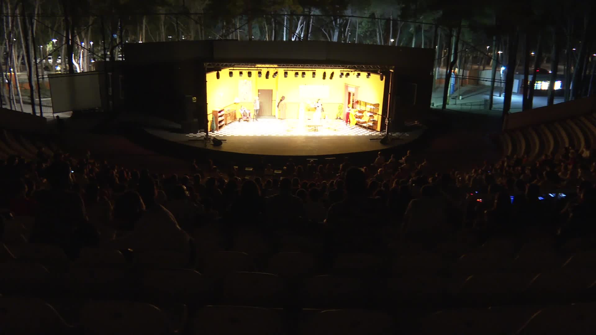 ANTALYA'DA "PANDEMİ GÜNLERİNDE TİYATRO BULUŞMALARI" BAŞLADI