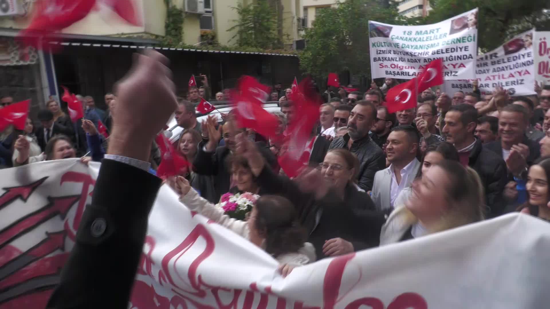 ESKİ BORNOVA BELEDİYE BAŞKANI OLGUN ATİLLA, İZMİR BÜYÜKŞEHİR BELEDİYE BAŞKANLIĞI İÇİN ADAY ADAYI OLDU... ATİLLA: “HER TÜRLÜ YARIŞA HAZIRIM, HODRİ MEYDAN”