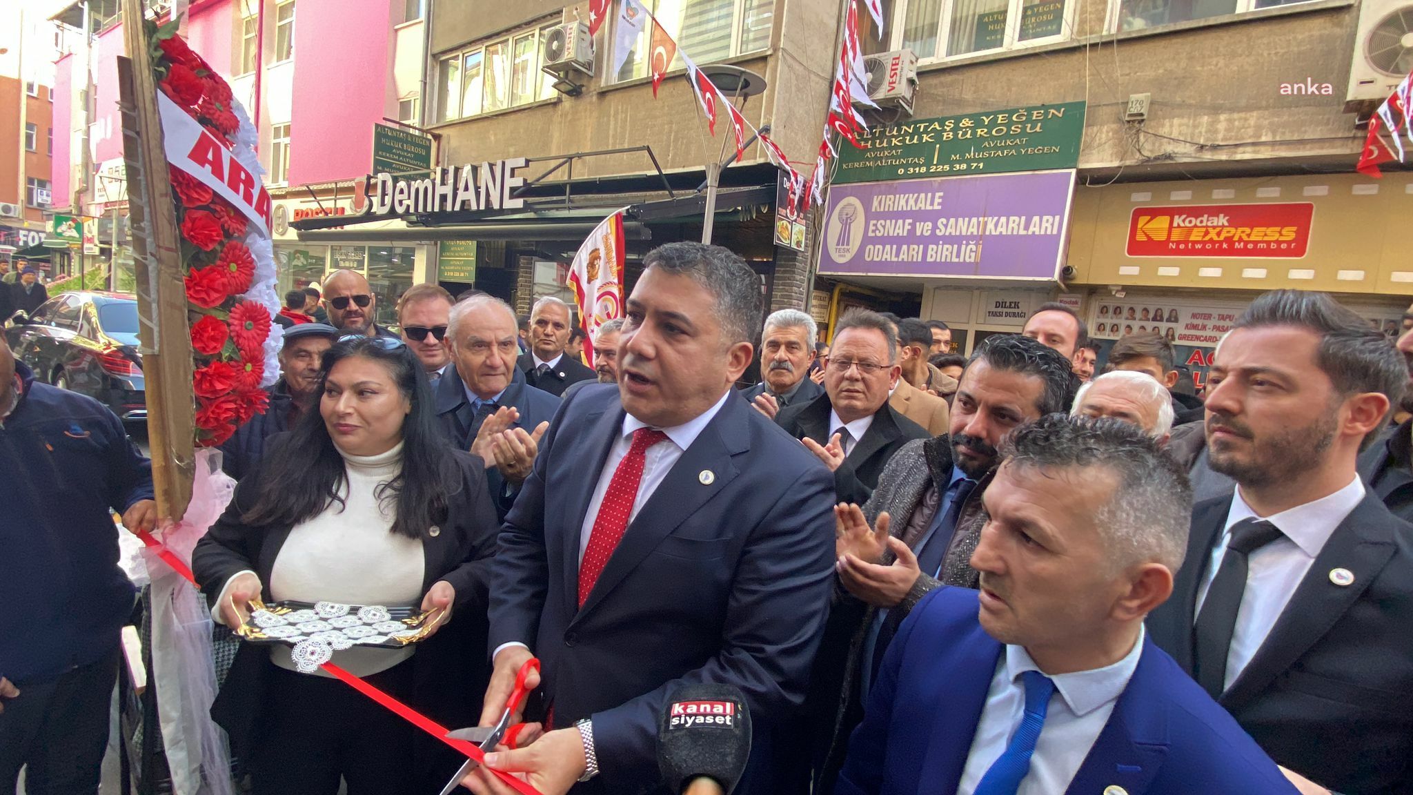 YERLİ VE MİLLİ PARTİ GENEL BAŞKANI MUTLU: "YMP İKTİDAR OLACAK, YOLA ÇIKTIK GELİYORUZ"