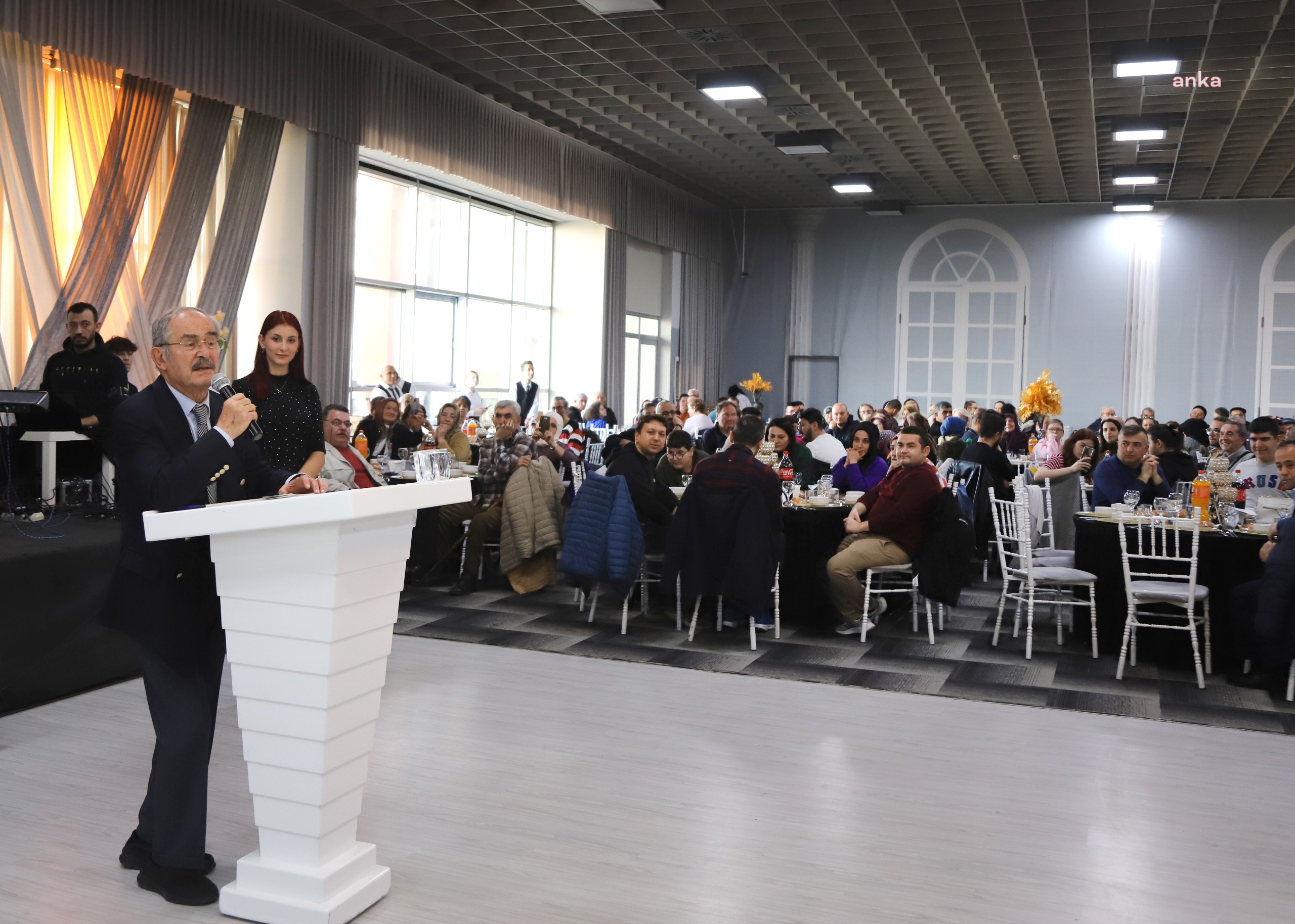 ESKİŞEHİR BÜYÜKŞEHİR'DEN ENGELLİLER GÜNÜNE ÖZEL YEMEK