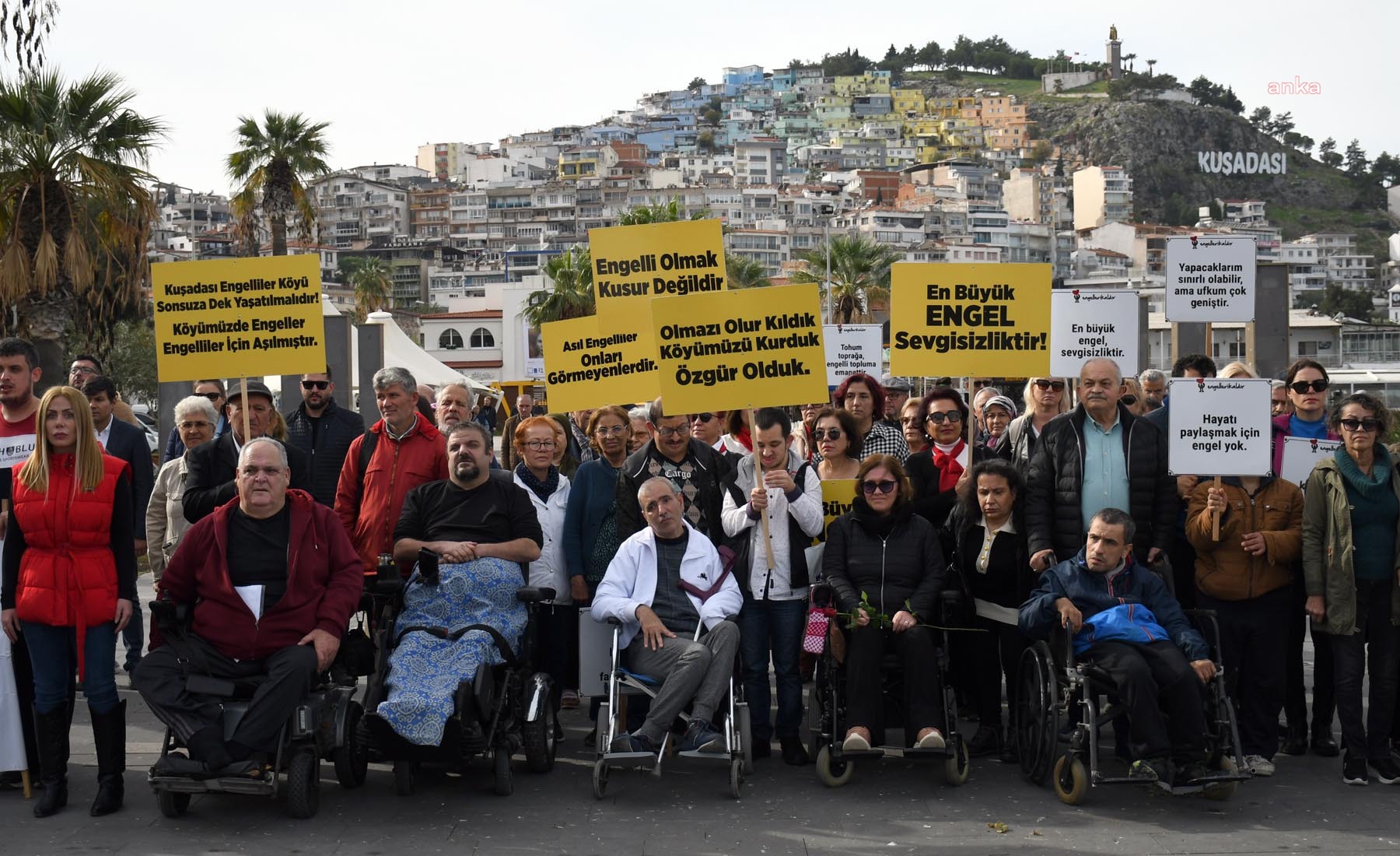 KUŞADASI’NDA DÜNYA ENGELLİLER GÜNÜ KUTLANDI