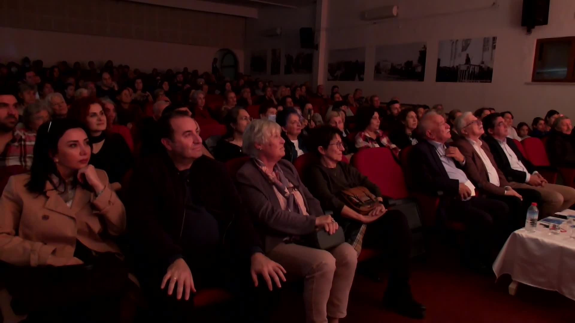 BURHANİYE'DE ENGELLİLER, 3 ARALIK DÜNYA ENGELLİLER GÜNÜ’NDE ‘BU OYUN ENGELLENEMEZ' OYUNU İÇİN SAHNEYE ÇIKTI