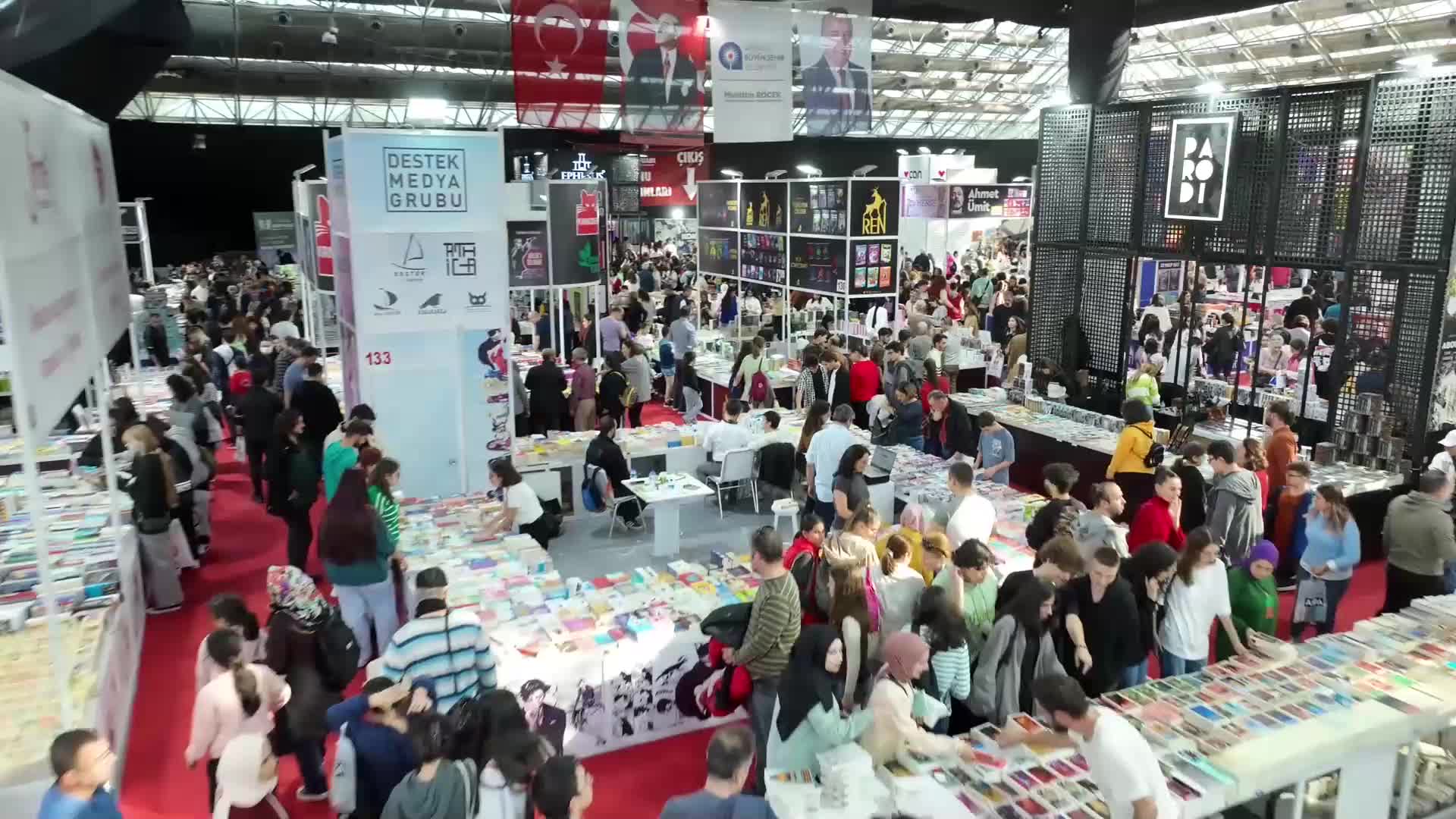 13. ANTALYA KİTAP FUARI REKOR ZİYARETÇİ SAYISI İLE SONA ERDİ: 1 MİLYON 11 BİN 176 KİTAPSEVER FUARDA BULUŞTU
