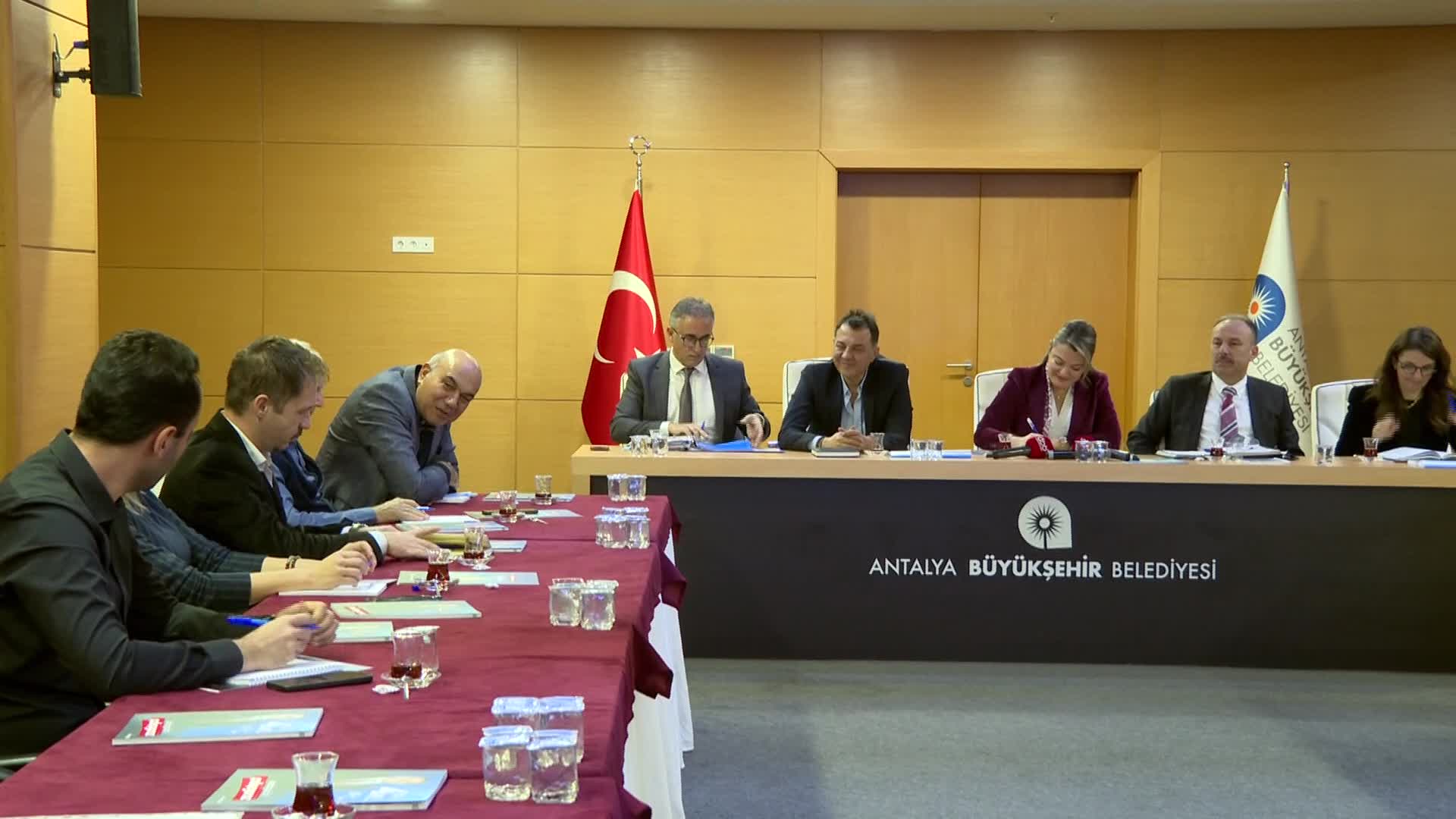 KONYAALTI SAHİLİ ALAN YÖNETİMİ YILSONU TOPLANTISI YAPILDI