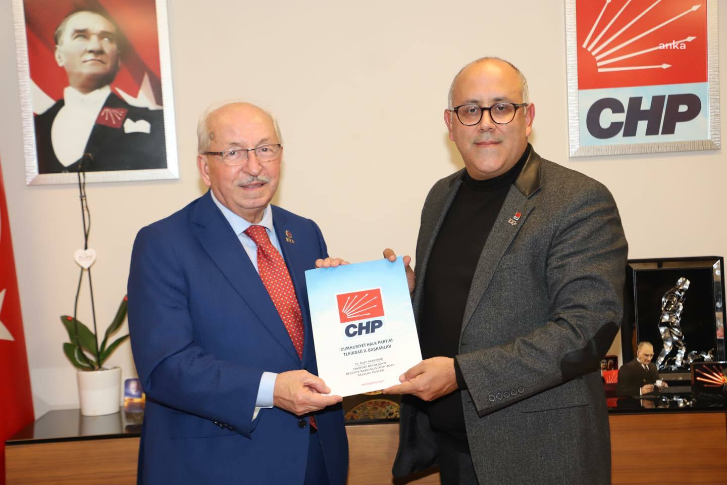 TEKİRDAĞ BÜYÜKŞEHİR BELEDİYE BAŞKANI ALBAYRAK, YENİDEN ADAYLIK BAŞVURUSUNU YAPTI