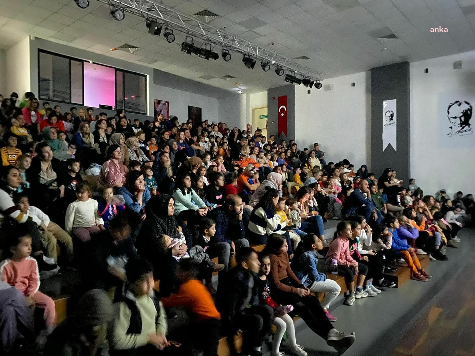 DİDİM’DE ÇOCUKLAR İÇİN SİNEMA GÜNLERİ DEVAM EDİYOR