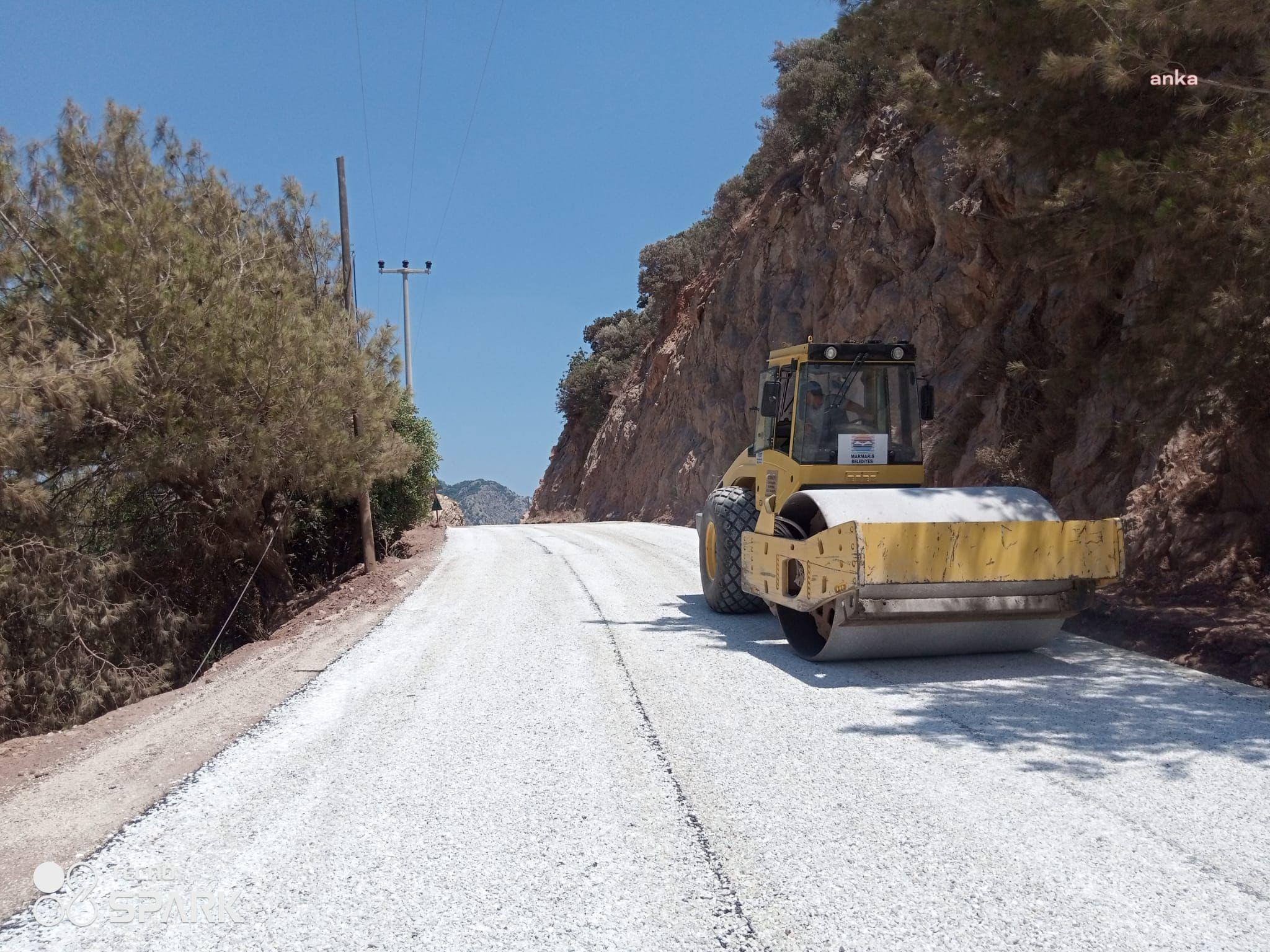 MARMARİS BELEDİYESİ FEN İŞLERİ MÜDÜRLÜĞÜ 1,5 AYDA 17 BİN 584 METRELİK ASFALT YOL ÇALIŞMASI YAPTI
