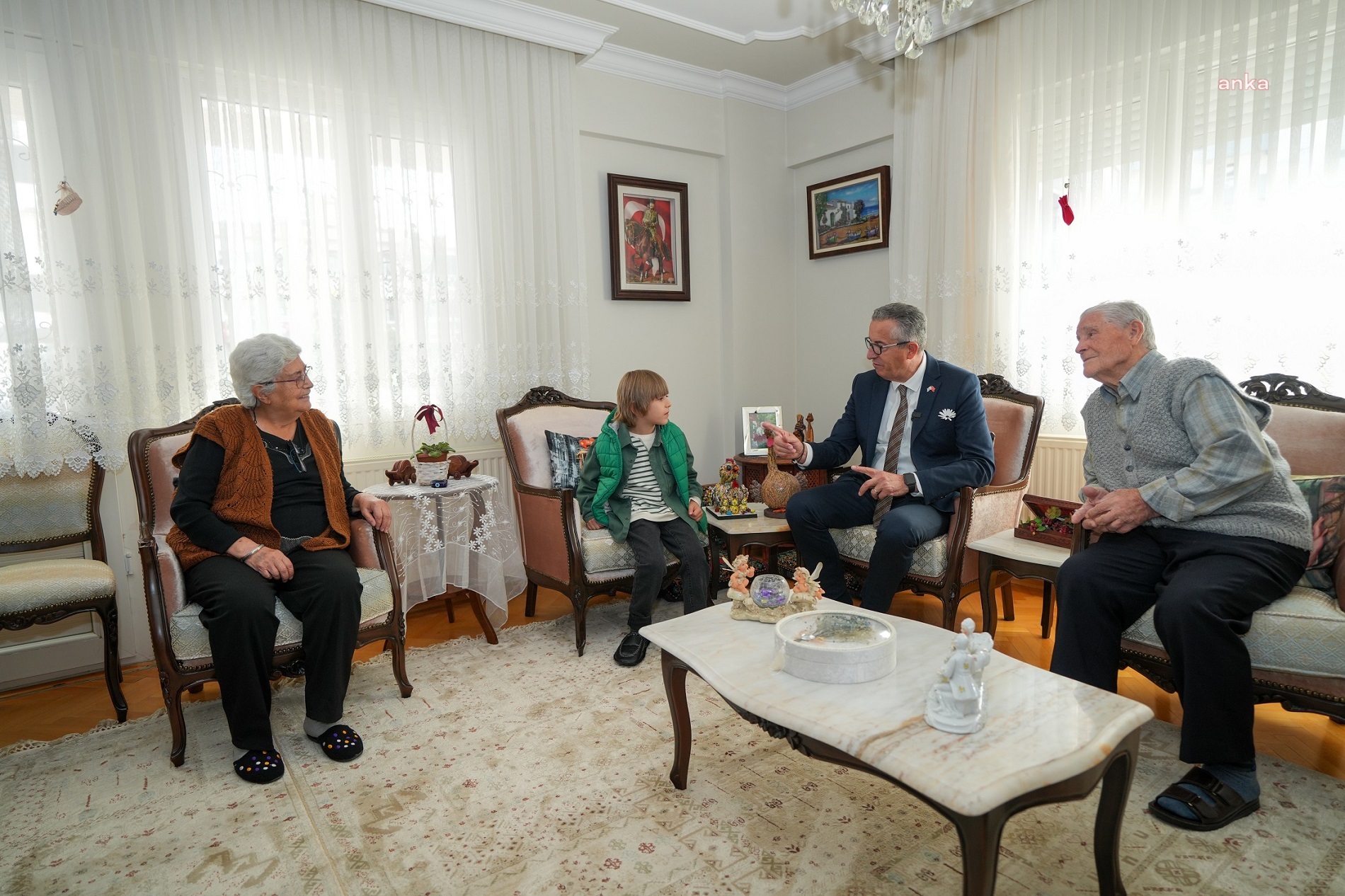 KUŞAKLARI BİR ARAYA GETİREN ÇALIŞMA: "7'DEN 70'E GAZİEMİR"