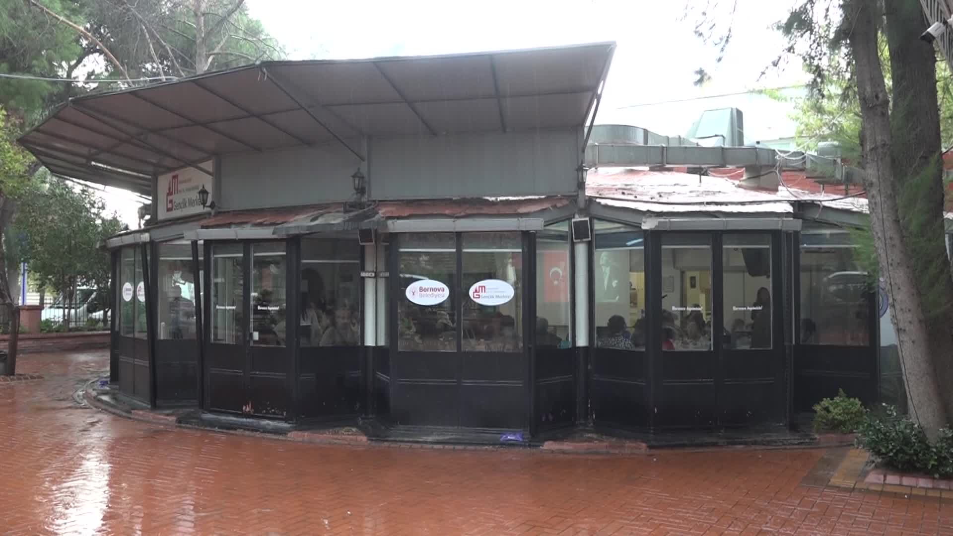 BORNOVA BELEDİYE BAŞKANI MUSTAFA İDUĞ, ENGELLİ BİREYLERLE BULUŞTU