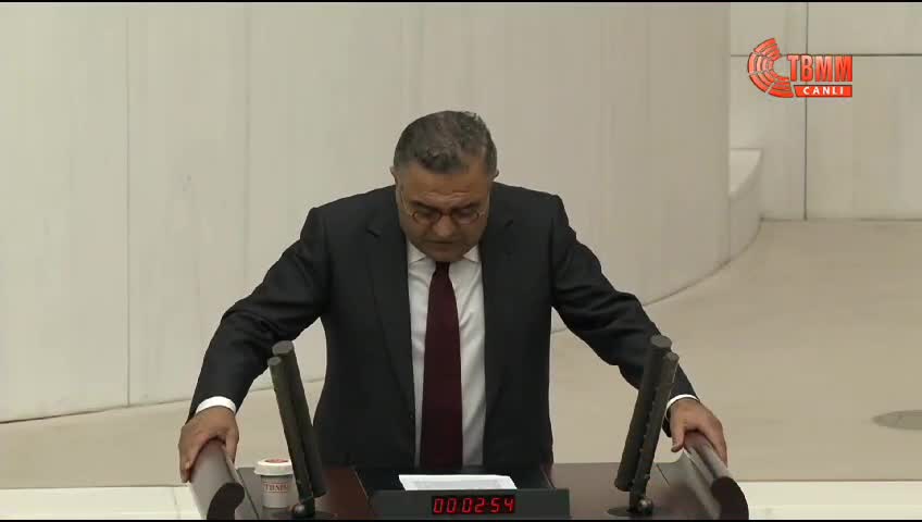 HDP İZMİR İL BİNASI’NA YÖNELİK SALDIRI… SEZGİN TANRIKULU: “HESABINI ADALET VE KALKINMA PARTİSİ’NİN VERMESİ LAZIM VEYA KENDİSİ ORTAK DEĞİLSE BUNUN HESABINI SORMASI LAZIM”