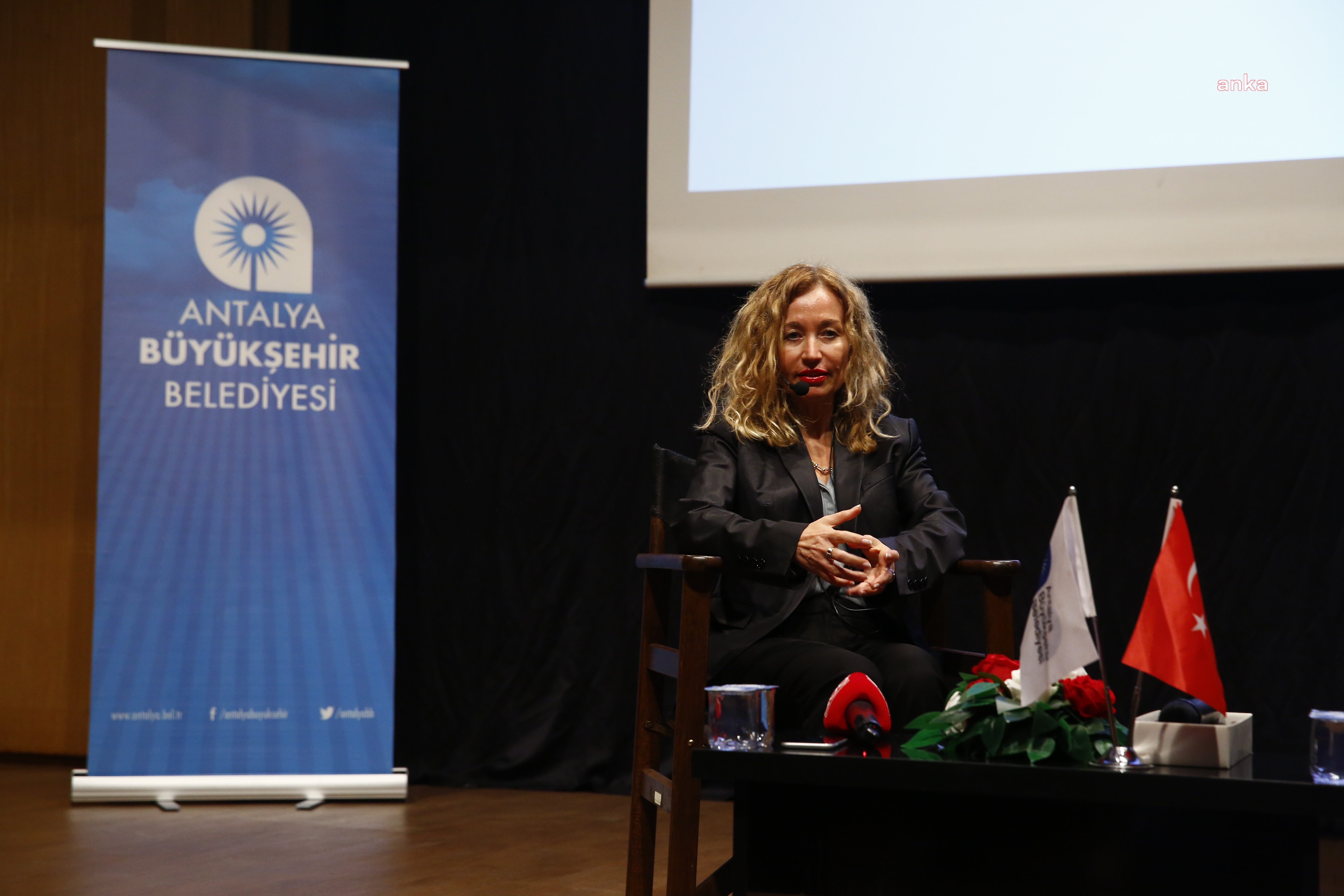 SABİHA GÖKÇEN BELGESELİ 5 ARALIK’TA ANTALYALILARLA BULUŞTU