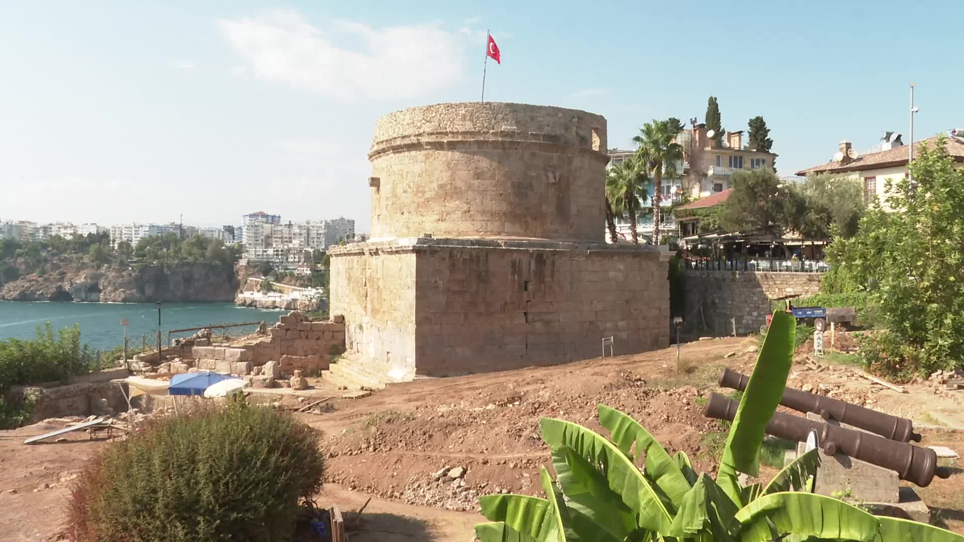 HIDIRLIK KULESİ'NDE ARKEOLOJİK KAZILAR SÜRÜYOR