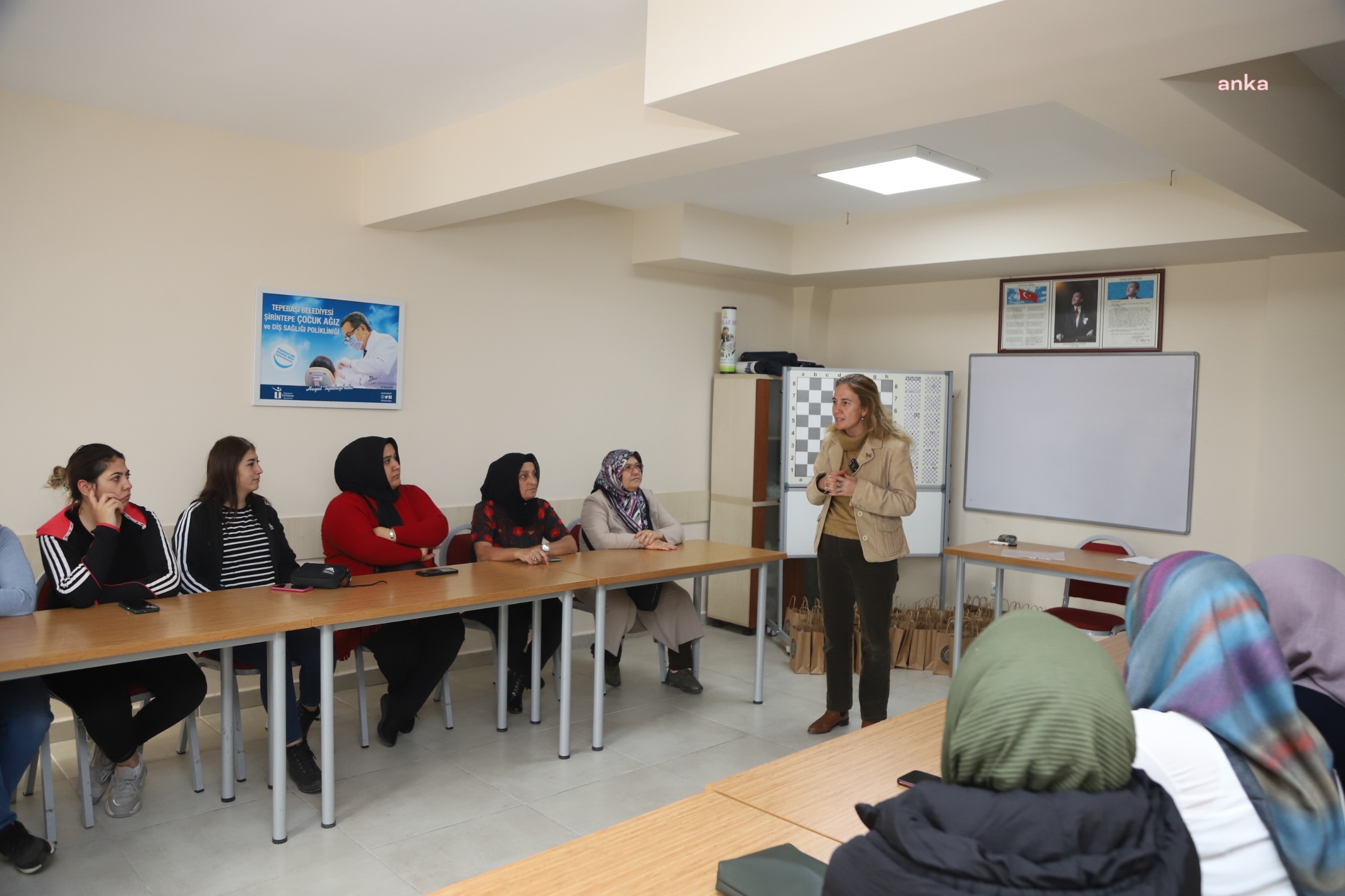 SÜTLÜCE’DE KADINLARA HİZMET TANITIM TOPLANTISI YAPILDI