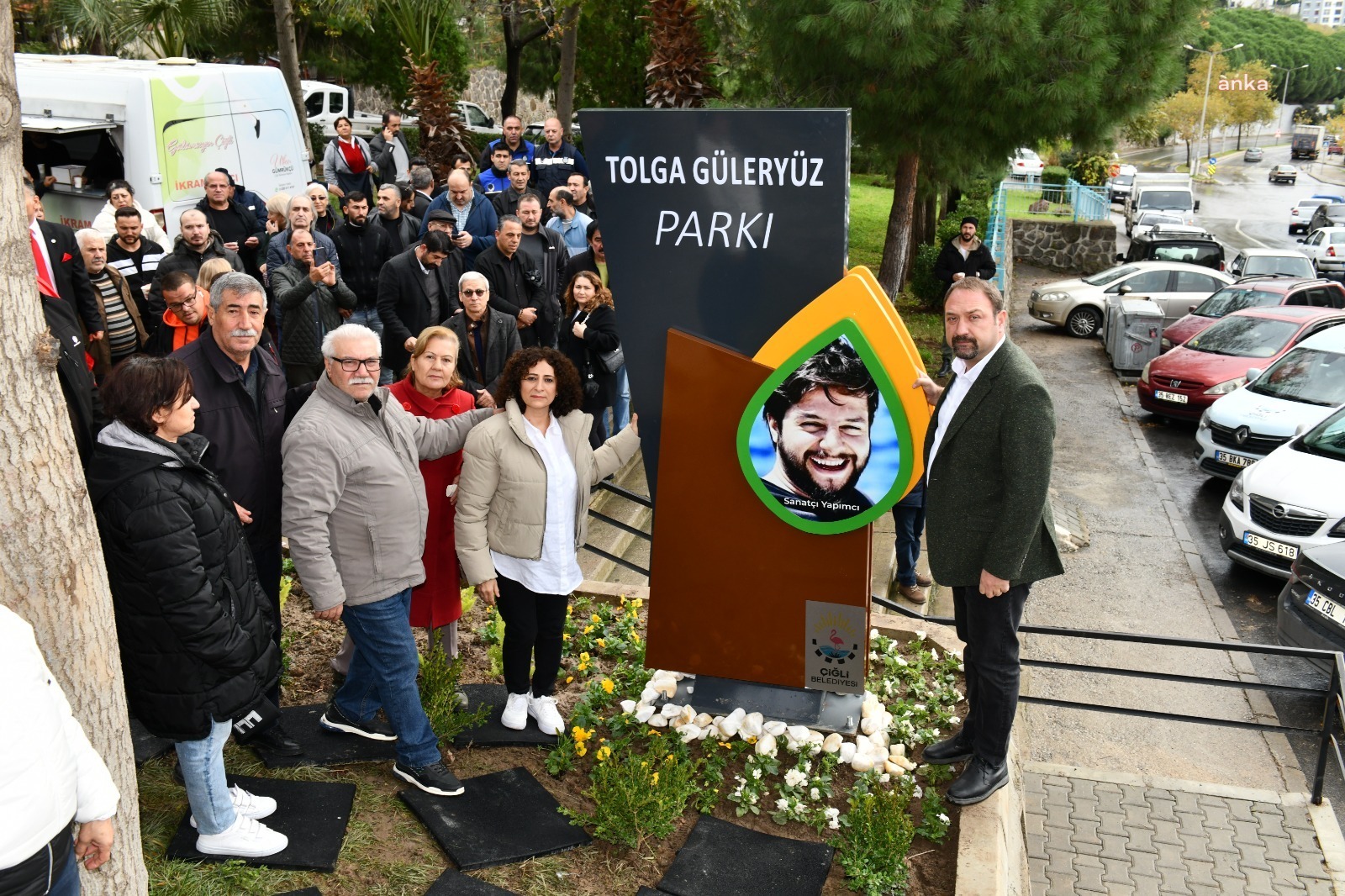 TİYATRO OYUNCUSU TOLGA GÜLERYÜZ'ÜN İSMİ ÇİĞLİ'DE YAŞAYACAK