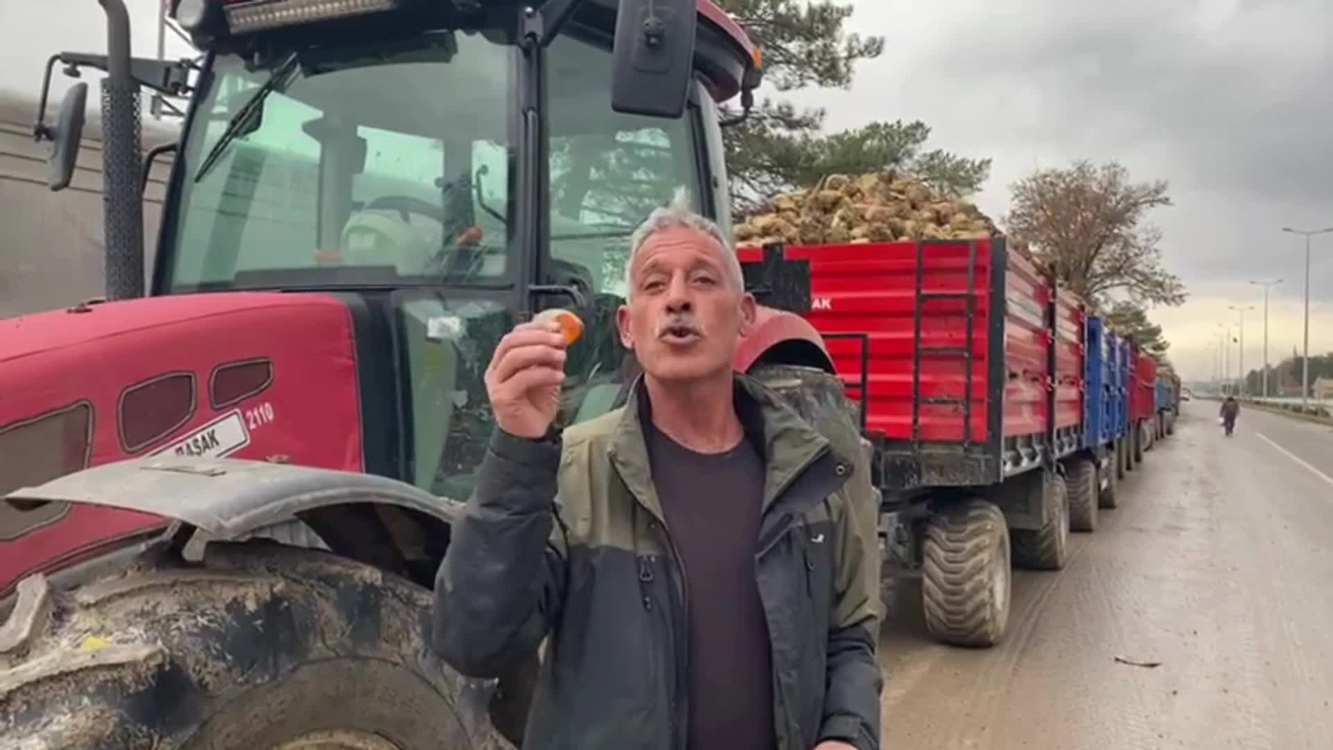 SARIBAL, ELAZIĞ’DA ŞEKER FABRİKASI ÖNÜNDE BEKLEYEN ÇİFTÇİLERLE: “ÇİFTÇİ ŞEKER PANCARINI İSTEDİĞİ MİKTARDA, İSTEDİĞİ ANDA TESLİM EDEMİYOR. HALEN TARLALARDA ŞEKER PANCARI VAR”