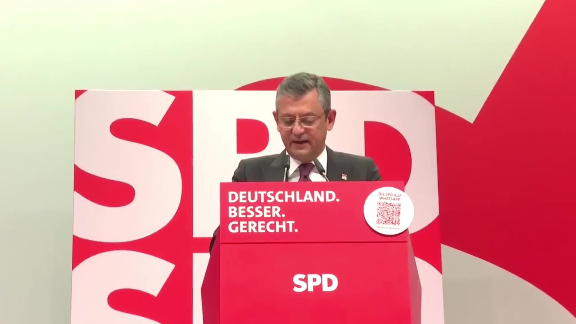 CHP GENEL BAŞKANI ÖZGÜR ÖZEL'DEN, BERLİN’DEKİ SPD KONGRESİ’NDE GAZZE ÇAĞRISI: “BU DRAMI DURDURMAK İÇİN HAREKETE GEÇMEMİZ GEREKİYOR"