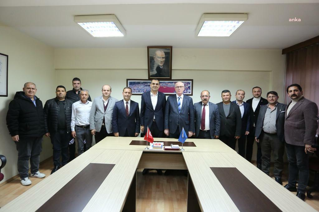 ODUNPAZARI BELEDİYE BAŞKANI KAZIM KURT TÜRK-İŞ'İ ZİYARET ETTİ