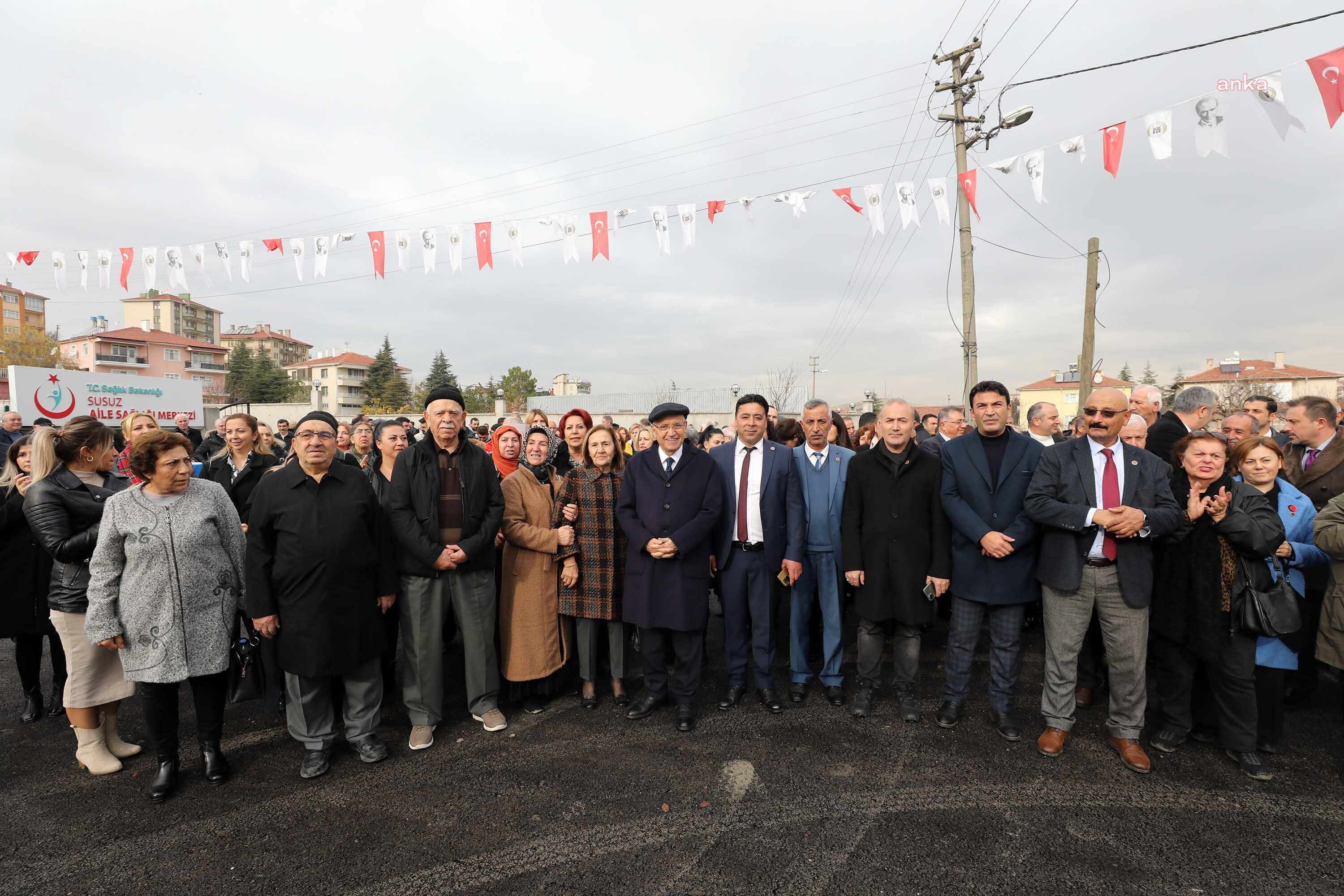 YENİMAHALLE SUSUZ MAHALLESİ’NE İKİ AÇILIŞ BİRDEN: AİLE SAĞLIĞI MERKEZİ VE SUSUZ PARK’I HİZMETE AÇILDI