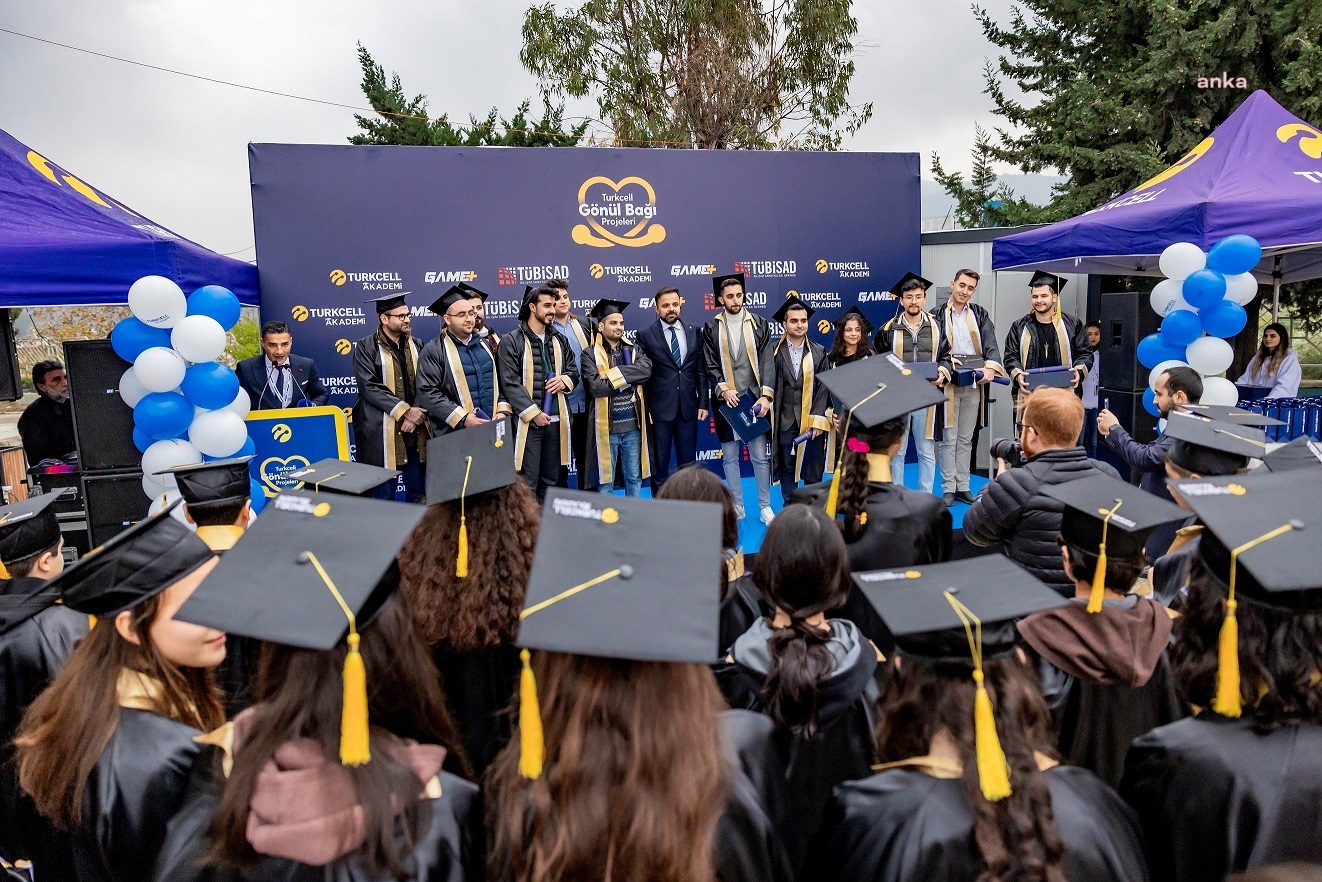 ‘GÖNÜL BAĞI’ İLK MEZUNLARINI VERDİ