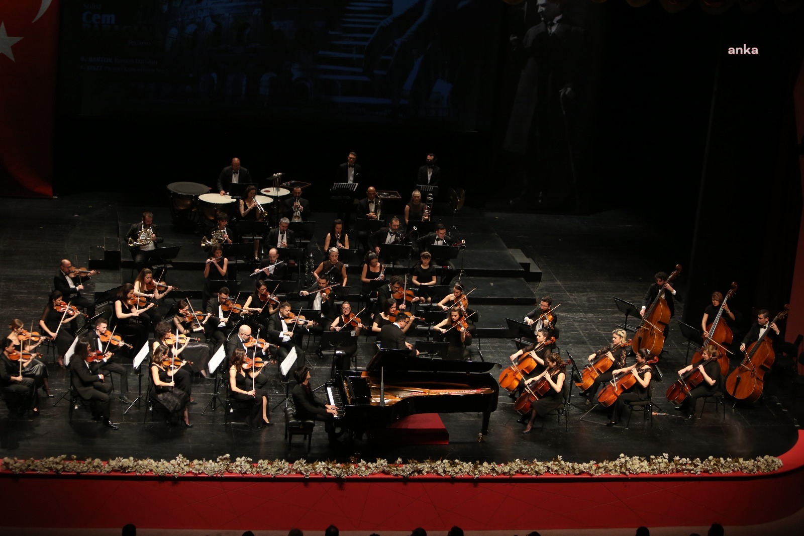 ESKİŞEHİR BÜYÜKŞEHİR BELEDİYESİ SENFONİ ORKESTRASI’NDAN ETKİLEYİCİ KONSER