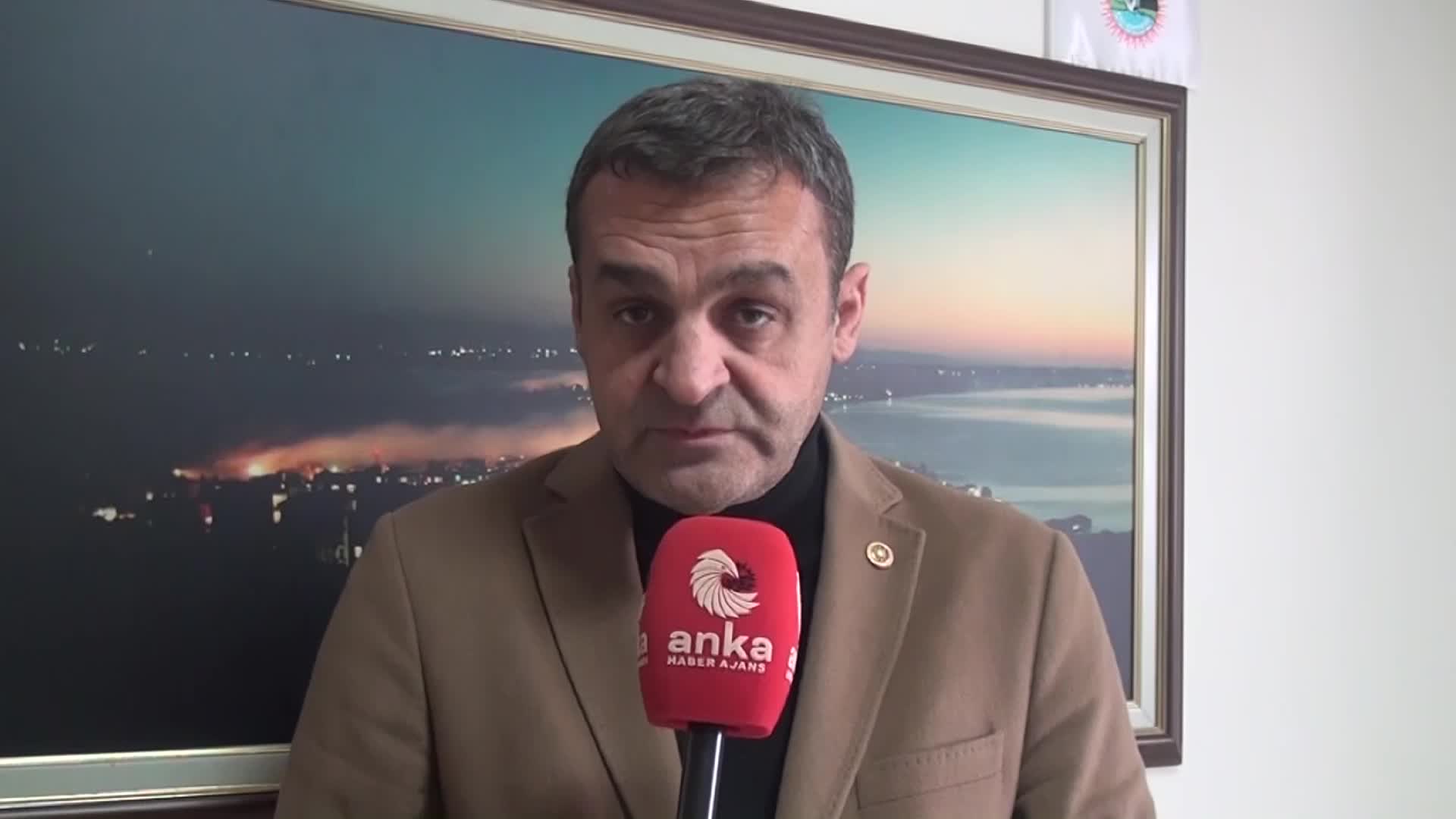 BARIŞ KARADENİZ: "BU ÜLKEDE EMEKLİNİN YAŞAYABİLMESİ İÇİN MUCİT OLMASI LAZIM"