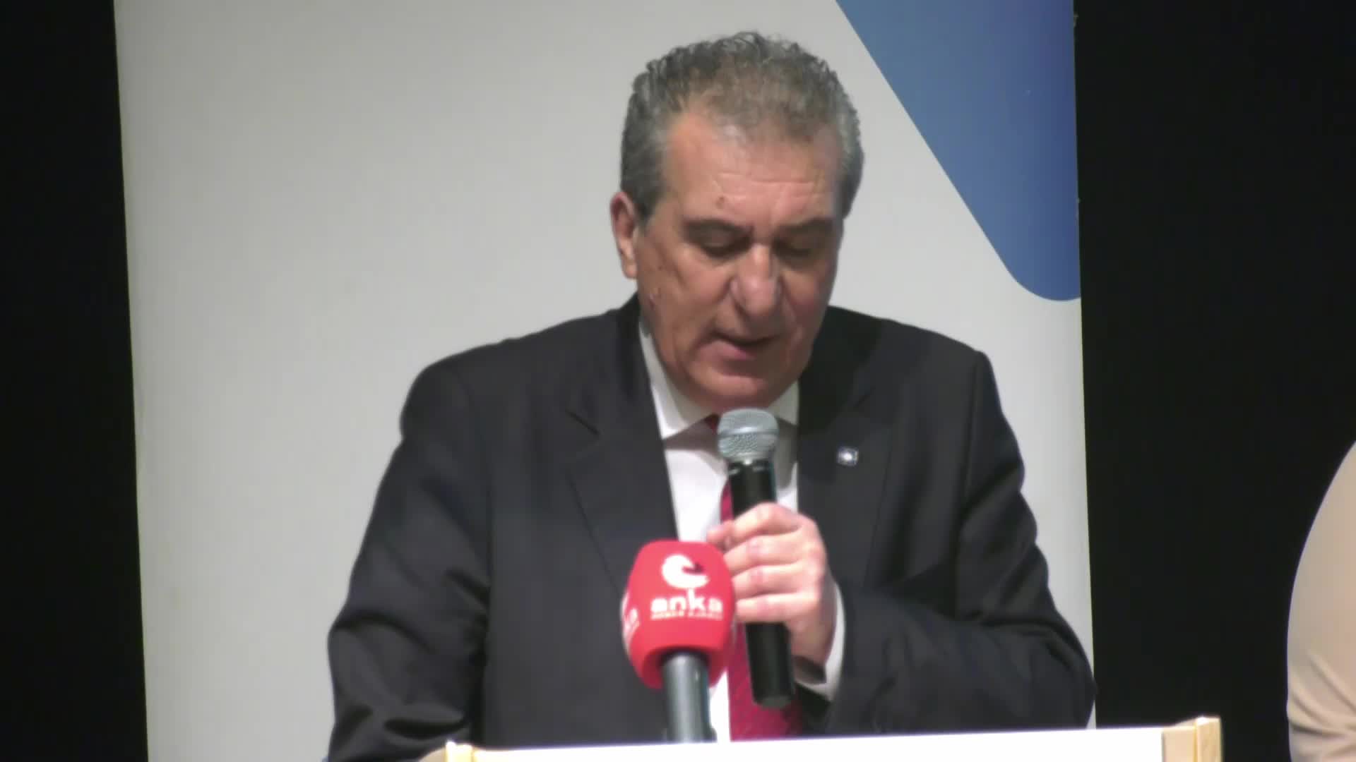 SDD, İNSAN HAKLARI ÖDÜLÜ’NÜ CAN ATALAY’A VERDİ. AHMET ŞIK: “HAPİSHANE TECRÜBEM OLDUĞU DÖNEMDE, BENİM ADIMA VERİLEN ÖDÜLLERİ O ALMAYA GİDERDİ. ŞİMDİ BEN DE ONUN ADINA VERİLEN BİR ÖDÜLÜ ALMAYA GELDİM. İSTERDİM Kİ KENDİSİ ALABİLSEYDİ BU ÖDÜLÜ”