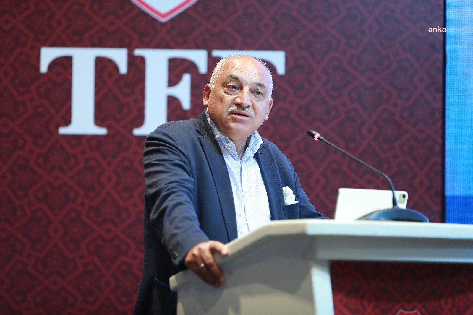 TFF BAŞKANI BÜYÜKEKŞİ: "BU ALÇAK SALDIRI TÜRK FUTBOLUNUN TÜM PAYDAŞLARINA YAPILMIŞTIR, TÜM LİGLERDEKİ MAÇLARI SÜRESİZ OLARAK ERTELEDİK"