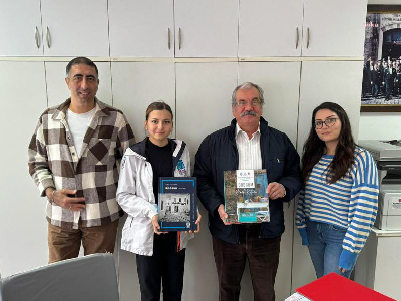 BODRUM BELEDİYESİ, BODRUM'UN YEMEK KÜLTÜRÜ VE MİMARİSİ İLE İLGİLİ HAZIRLADIĞI KİTAPLARI DAĞITTI