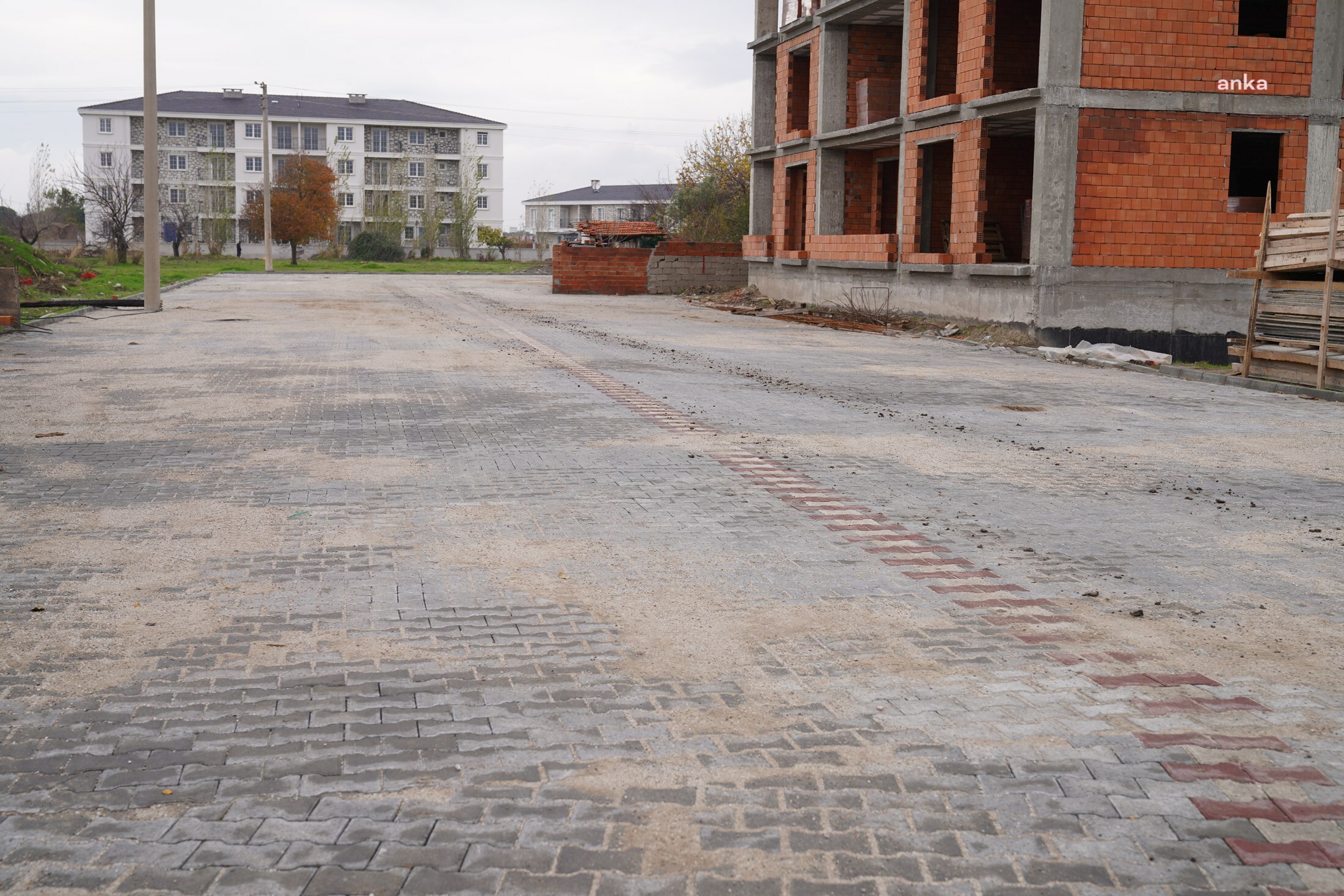 ALTINOVA KAPALI PAZAR YERİ İÇİN ÇALIŞMALAR BAŞLADI
