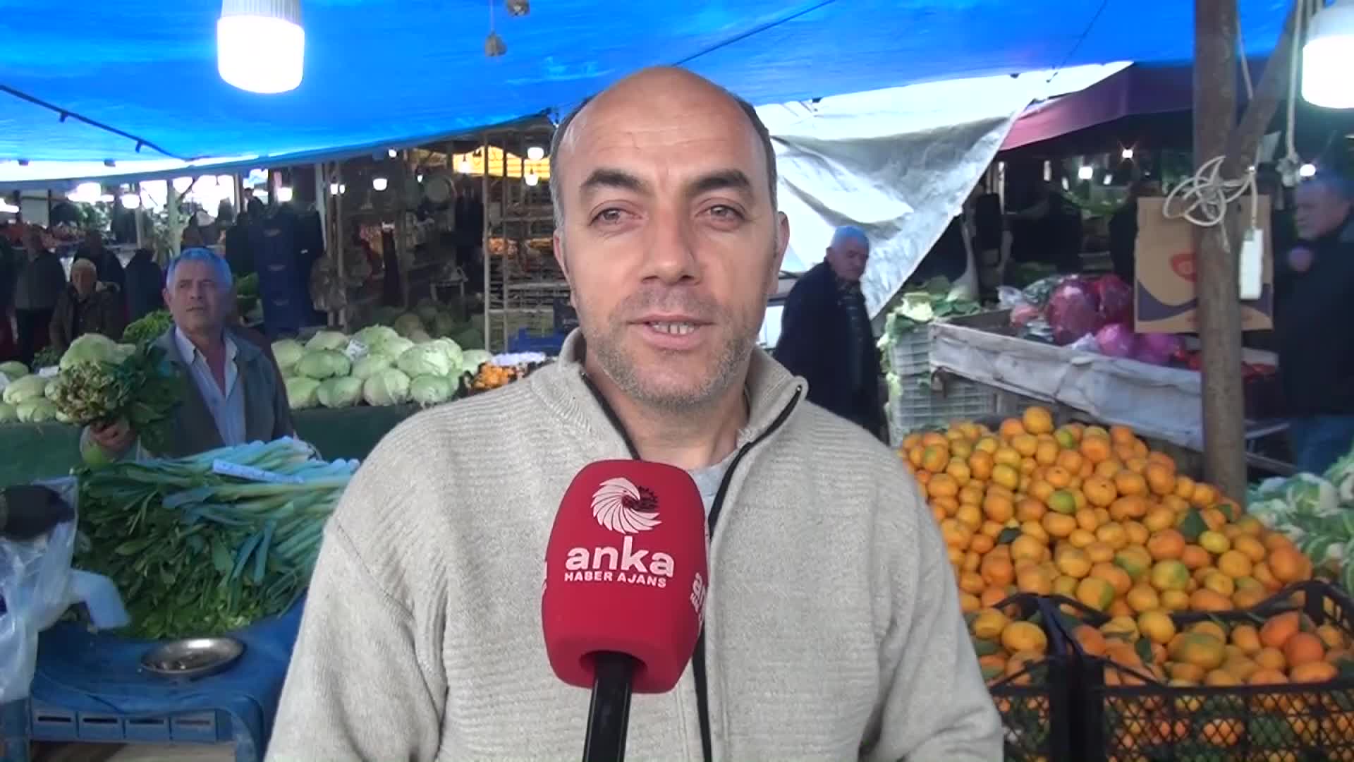 SİNOP’TA PAZARCI KIZIL: "YENİ YILDA VERGİLER VE ALDIĞIMIZ ÜRÜNLER PAHALANDIKÇA BİZİM KAZANCIMIZ YİNE DÜŞÜK OLACAK"