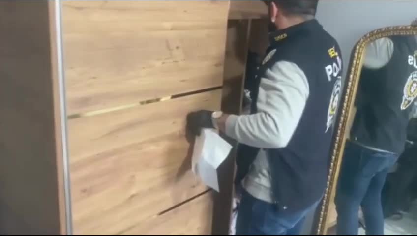 İSTANBUL'DA YASA DIŞI BAHİS OPERASYONUNDA 22 KİŞİ GÖZALTINA ALINDI