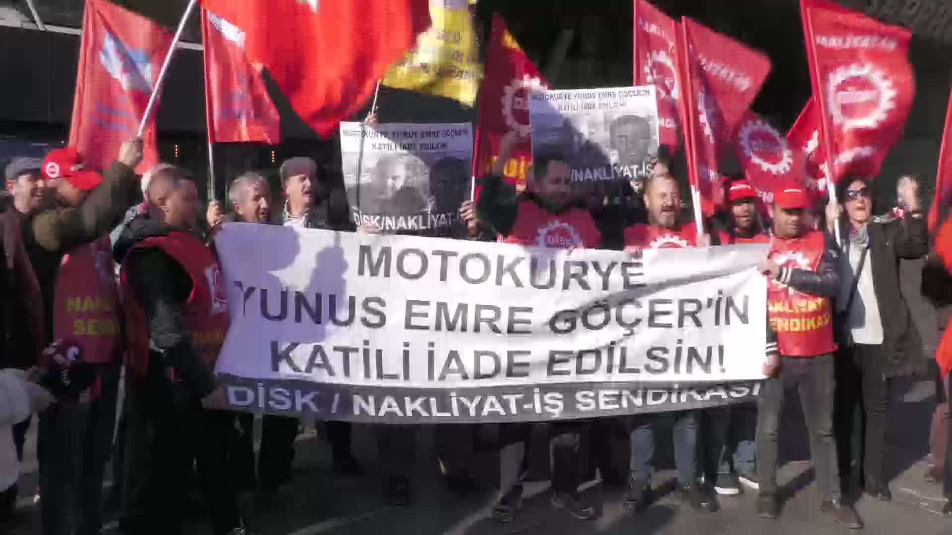 NAKLİYAT-İŞ'TEN SOMALİ FAHRİ KONSOLOSLUĞU ÖNÜNDE AÇIKLAMA: "YUNUS EMRE GÖÇER'İN KATİLİNİN PEŞİNİ BIRAKMAYACAĞIZ"