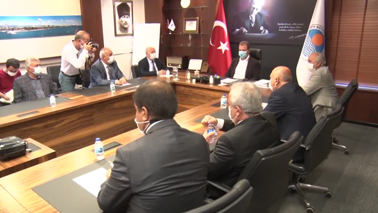 VAHAP SEÇER, AHİLİK HAFTASI KUTLAMALARI KAPSAMINDA ESNAF TEMSİLCİLERİNİ AĞIRLADI