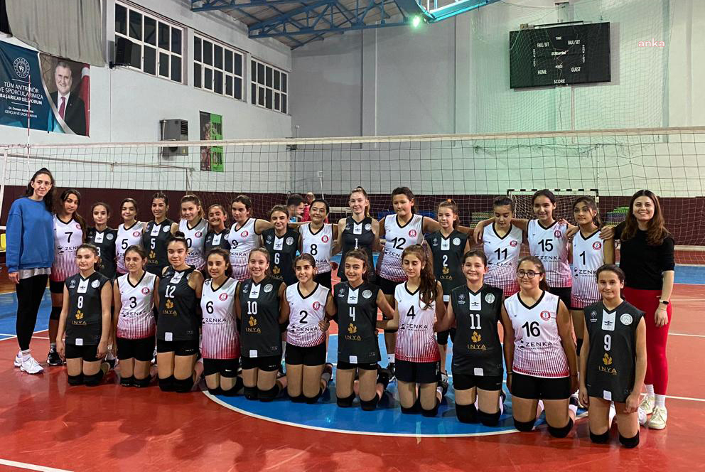 GERMENCİK BELEDİYESPOR KADIN VOLEYBOL TAKIMI İLK GALİBİYETİNİ ALDI