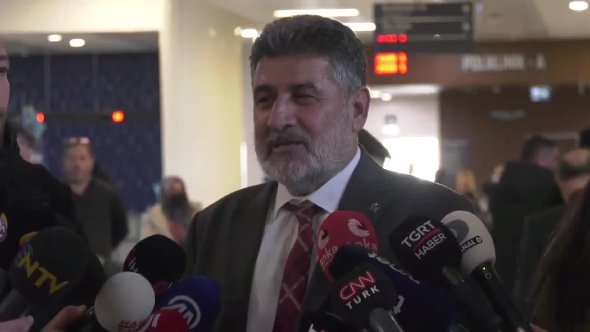 REMZİ ÇAYIR, SAADET PARTİLİ BİTMEZ’İN TEDAVİ GÖRDÜĞÜ HASTANEDE: “SİYASİLER ÜLKENİN PROBLEMLERİNİ TARTIŞIRKEN BİRBİRLERİNE DAHA KARDEŞÇE BAKMAK ZORUNDALAR”