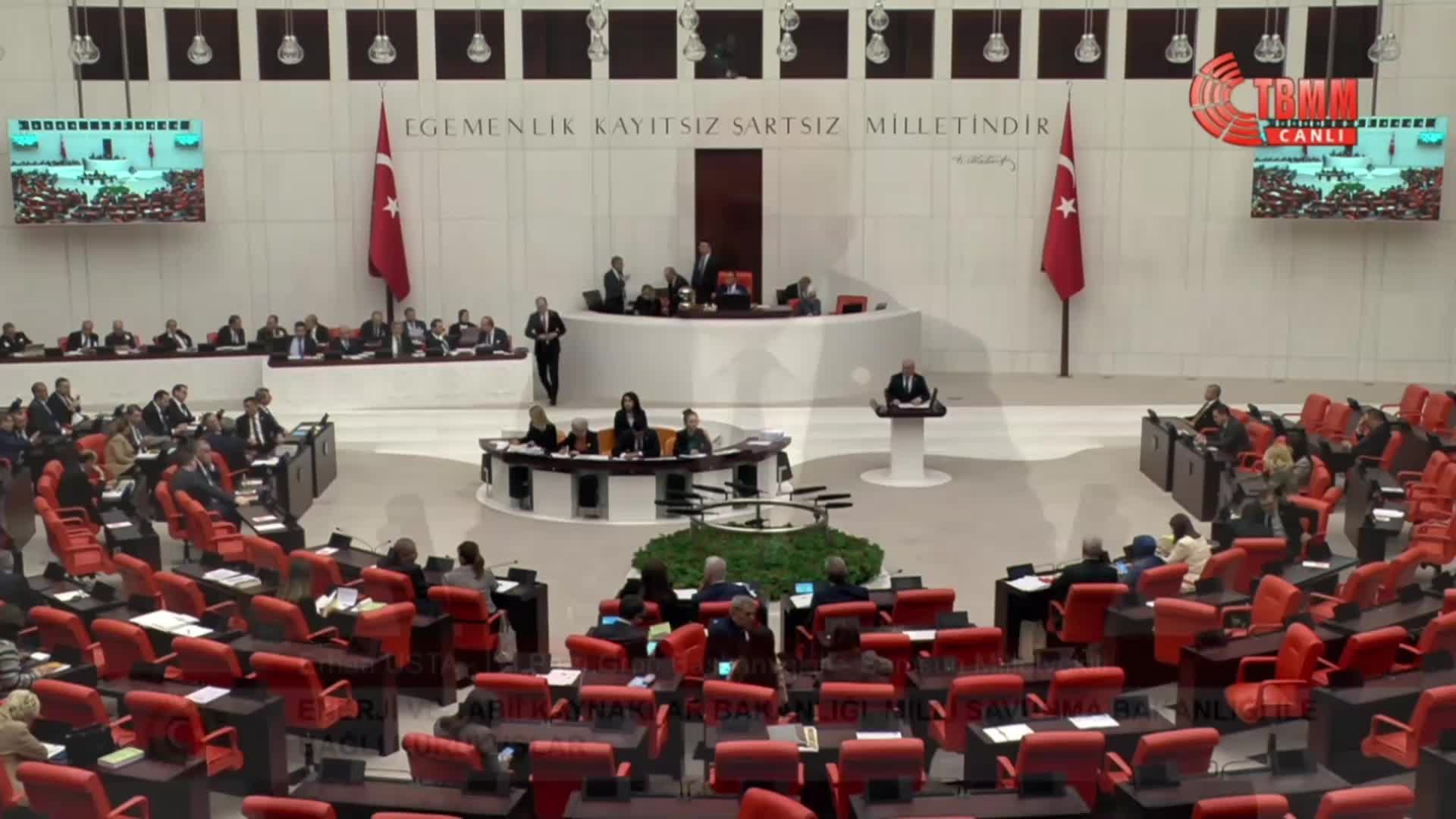 TBMM BÜTÇE GÖRÜŞMELERİ... ERHAN USTA: "RÜZGAR VE ENERJİ SANTRALİNDE ÖLÇÜM ZORUNLULUĞUNU KALDIRDILAR. ŞIKIR ŞIKIR YOLSUZLUK SİSTEMİ KURULMUŞ OLDU"