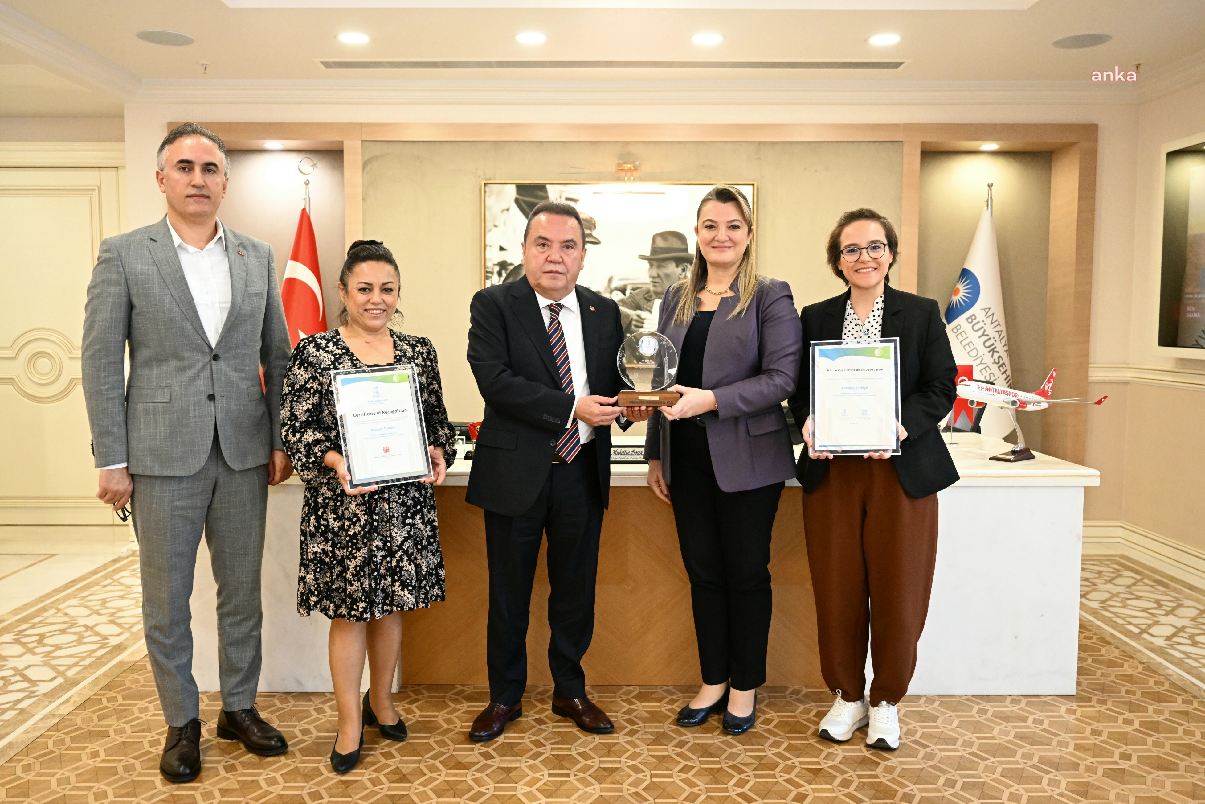 ANTALYA BÜYÜKŞEHİR BELEDİYESİ’NE ÇİN’DEN “ONUR ÖDÜLÜ”
