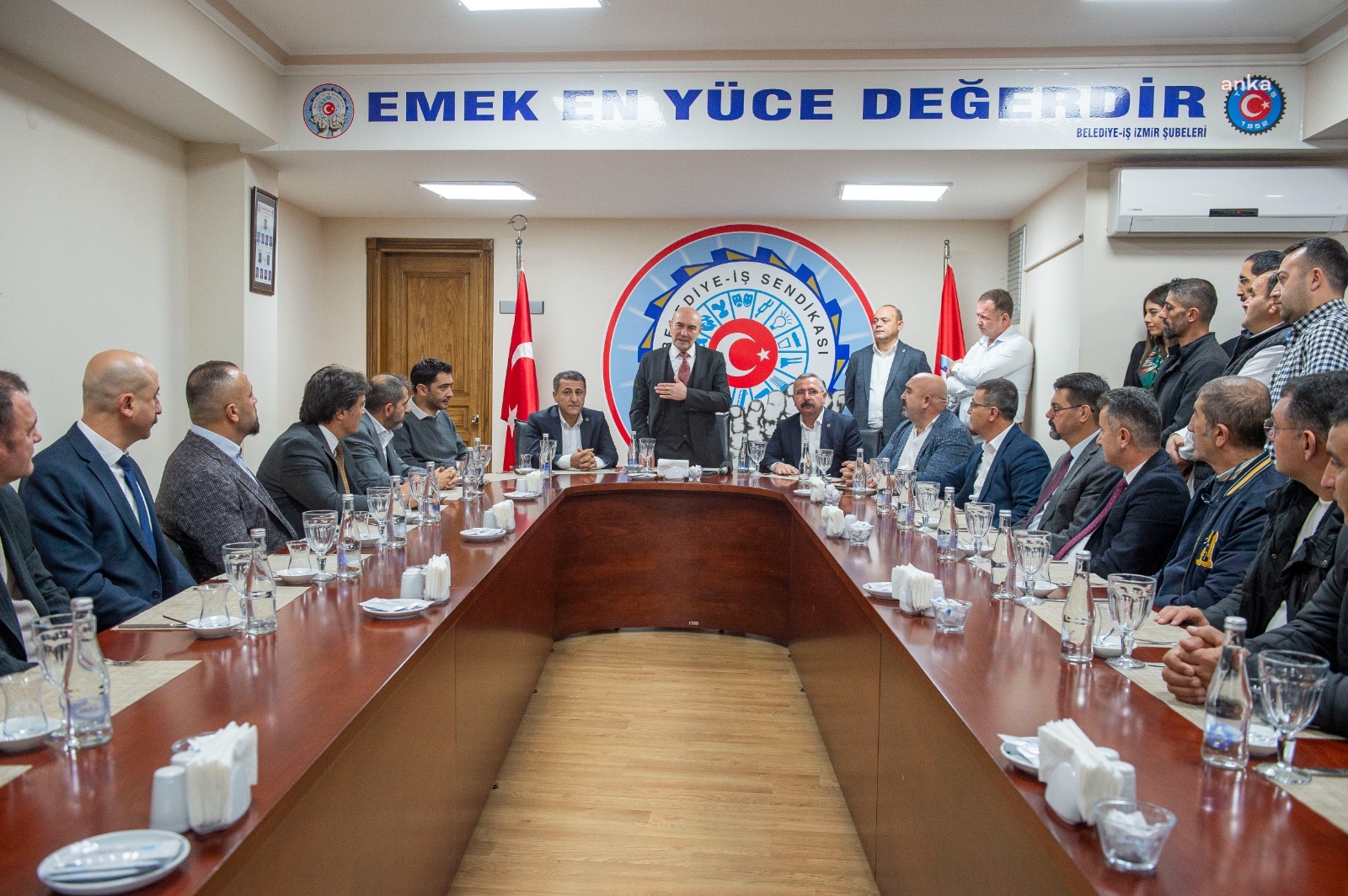 BAŞKAN SOYER, BELEDİYE İŞ SENDİKASI ÜYELERİYLE BULUŞTU