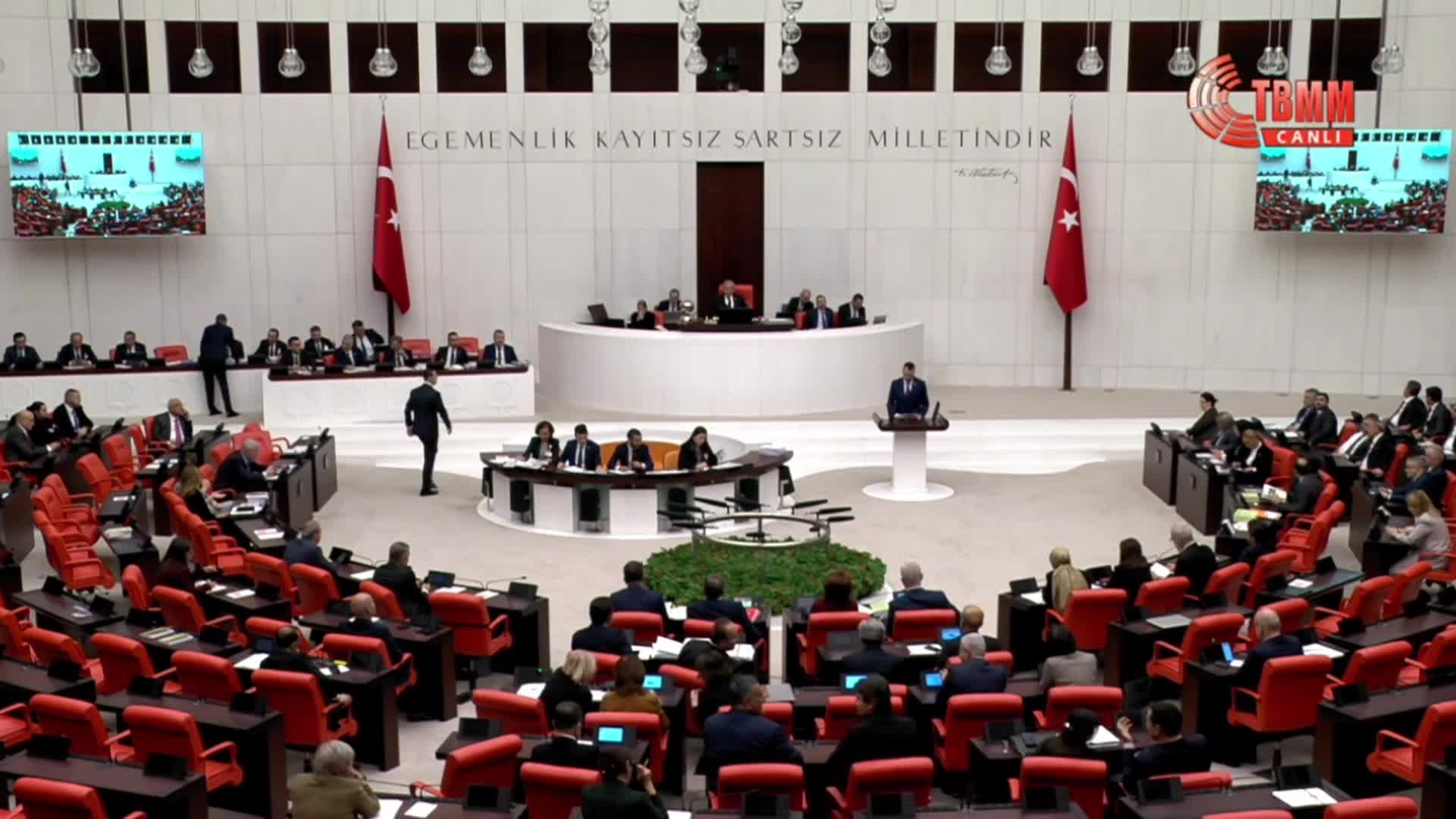 ŞEREF ARPACI: "TÜRKİYE'DE AK ÇOCUKLAR VE BİR DE AÇ ÇOCUKLAR VAR"