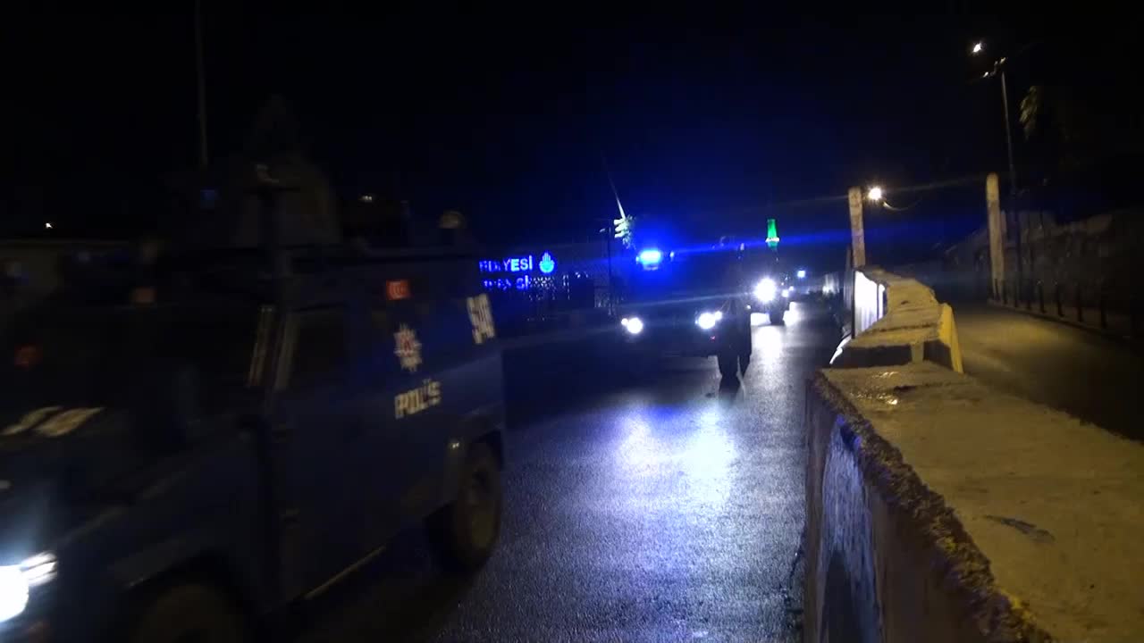 İSTANBUL'DA IŞİD OPERASYONU: YABANCI UYRUKLU 12 KİŞİ GÖZALTINA ALINDI