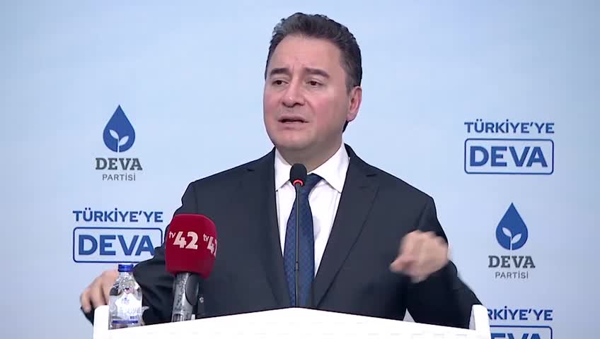 ALİ BABACAN'DAN, GAYE ERKAN'IN SÖZLERİNE TEPKİ : MERKEZ BANKASI BAŞKANI'NIN KİRALARDAN ŞİKAYET ETTİĞİ BİR ŞEHİRDE BİR MEMUR, BİR ÖĞRETMEN, BİR POLİS NASIL YAŞAYACAK? DOKTOLAR, İŞÇİLER, ÖĞRENCİLER NE YAPACAK?