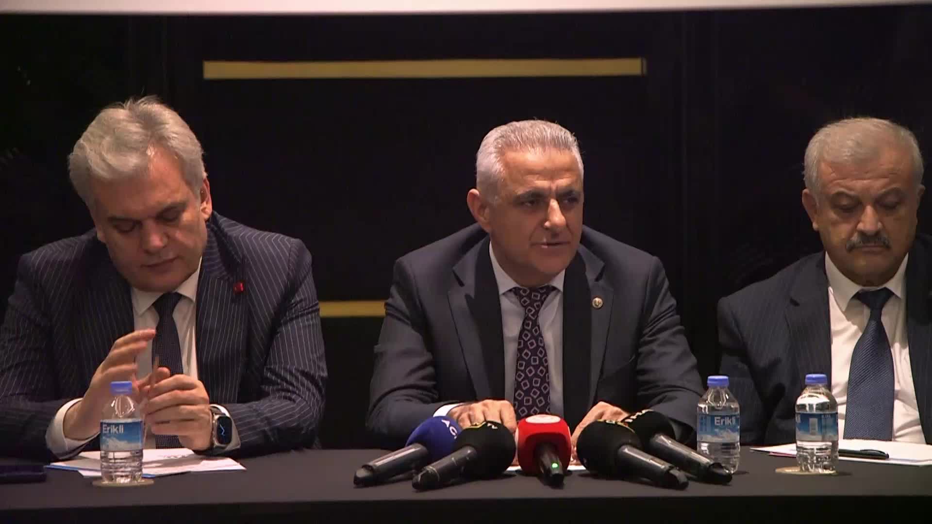 TSÜAB BAŞKANI GENÇER: "ATA TOHUMU, ŞEHİR EFSANESİ OLMUŞ DURUMDA… ÇİFTÇİLERİMİZE DAĞITIN, HİÇ KİMSE YÜZÜNE BİLE BAKMAZ. ATA TOHUM İFADESİ BİLE YANLIŞ. BİZ BUNA YEREL TOHUM DİYORUZ”