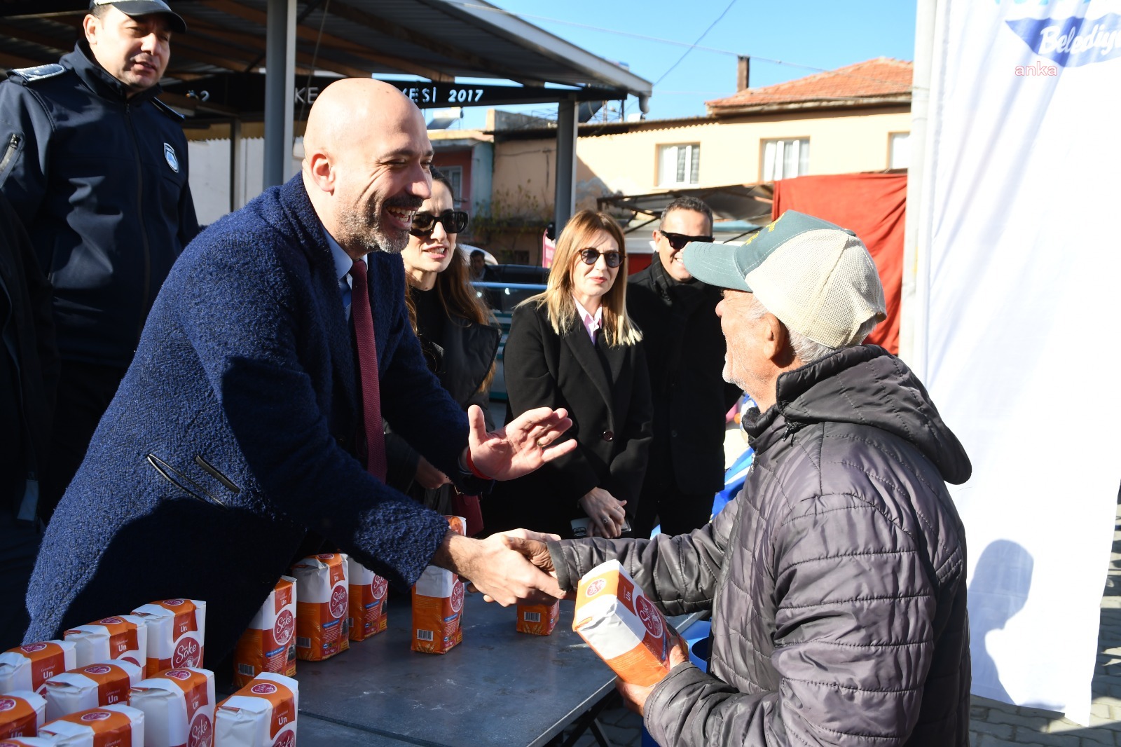 SÖKE BELEDİYESİ’NDEN GERİ DÖNÜŞÜME DESTEKTE BULUNAN VATANDAŞLARA HEDİYE