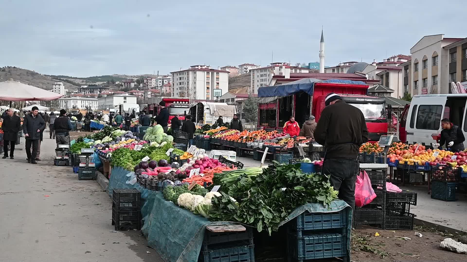 YOZGAT’TA SALI PAZARINA TALEP AZALDI