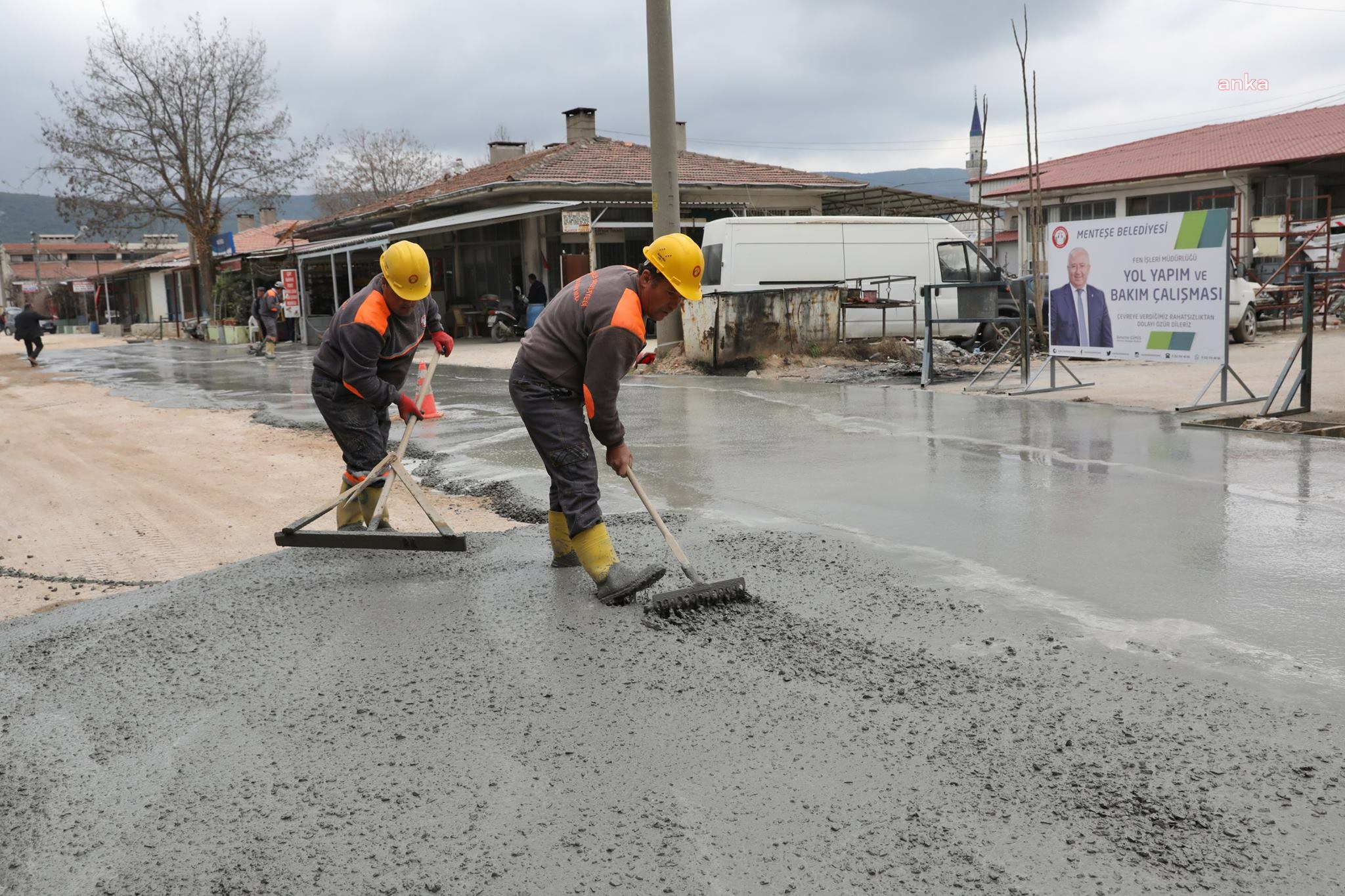 MENTEŞE BELEDİYESİ, YOL ÇALIŞMALARINA DEVAM EDİYOR