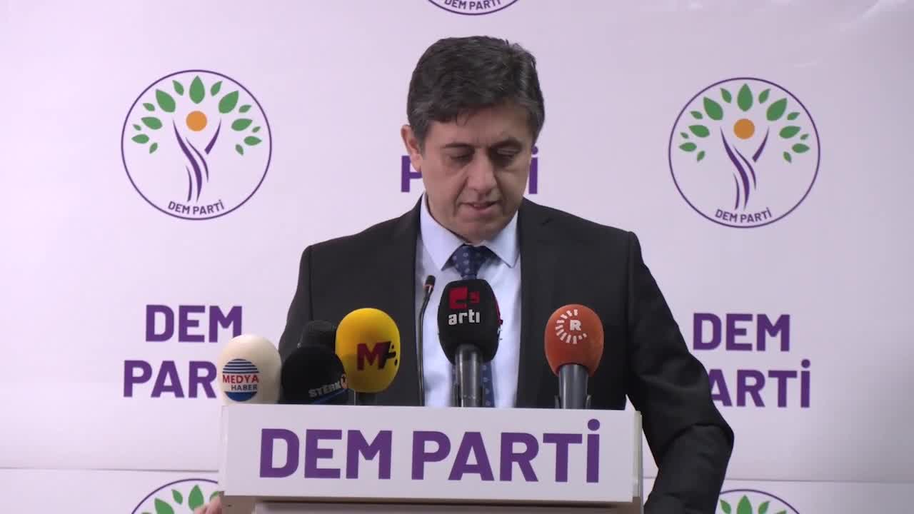 MEHMET RÜŞTÜ TİRYAKİ: “HALKLARIMIZA ÇAĞRI YAPIYORUM. AKP TAŞIDIĞI MEMURLARLA, ASKERLER VE KORUCU AİLELERİYLE BELEDİYE BAŞKANINI BELİRLEMEK İSTİYOR"